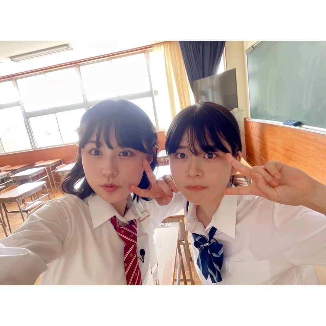 森﨑美月さんのインスタグラム写真 - (森﨑美月Instagram)「📺超無敵クラス⭐︎  日曜  お昼12:45〜見てね！！  師匠とロケに行かせてもらいました〜！！😭🤍👏🏻  真子師匠の美しい開脚ジャンプ！ 身体能力🙀高すぎ！！ 可愛くて面白いとか最強です！  楽しすぎて笑いっぱなしのロケでした♡  ⁑ ⁑  #超無敵クラス #セブンティーン#seventeen #スターダストプロモーション  #横田真子　さん #森﨑美月#mizuki#mizukimorisaki #jk#fjk#16歳#16#16yrs#07#女子高生 #japan#japanesegirl」10月21日 17時20分 - morisaki_mizuki_