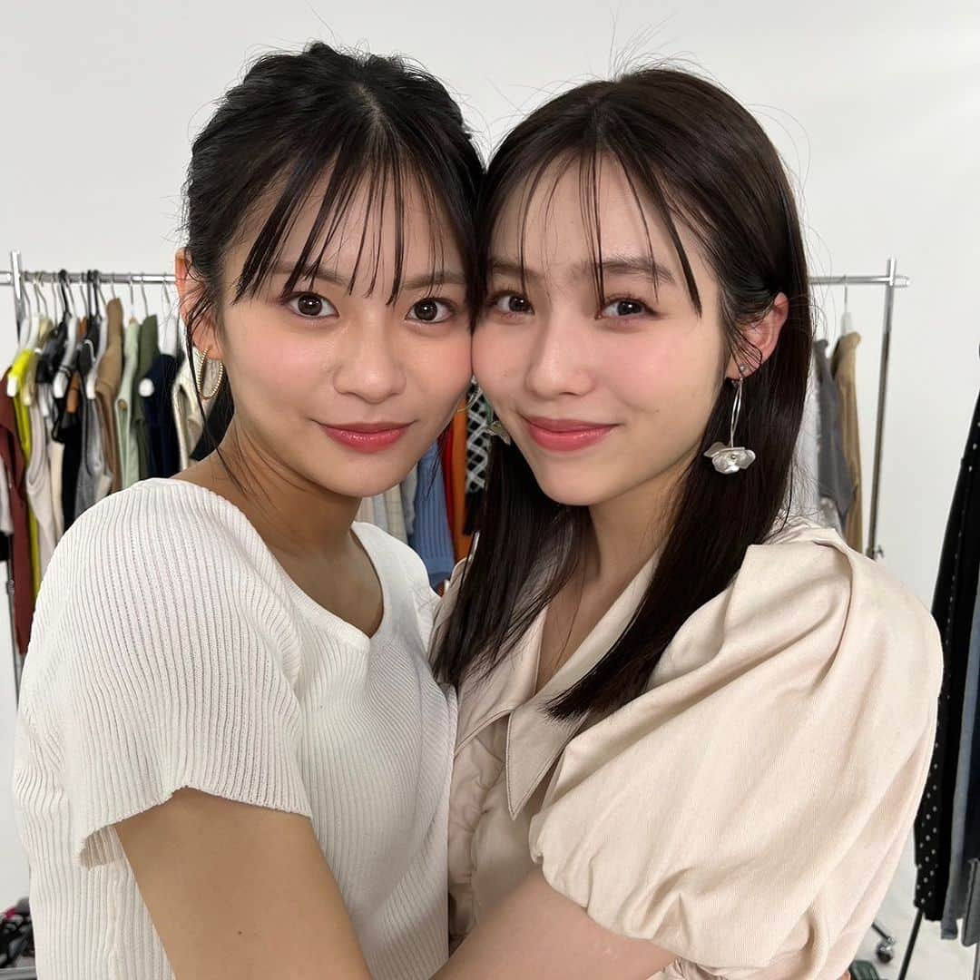 Seventeenさんのインスタグラム写真 - (SeventeenInstagram)「いつかのしおりこ👩‍❤️‍👩💕  なんの撮影のオフショットでしょうか？🫣 分かったコはSTマニア💗  ヒントは動画…🎥  #Seventeen #セブンティーン  #セブンティーンモデル #STモデル #STモ #永瀬莉子 #秋田汐梨 #あきたまる #りこぴん #可愛い女の子 #オフショット」10月21日 17時30分 - seventeenjp_mag