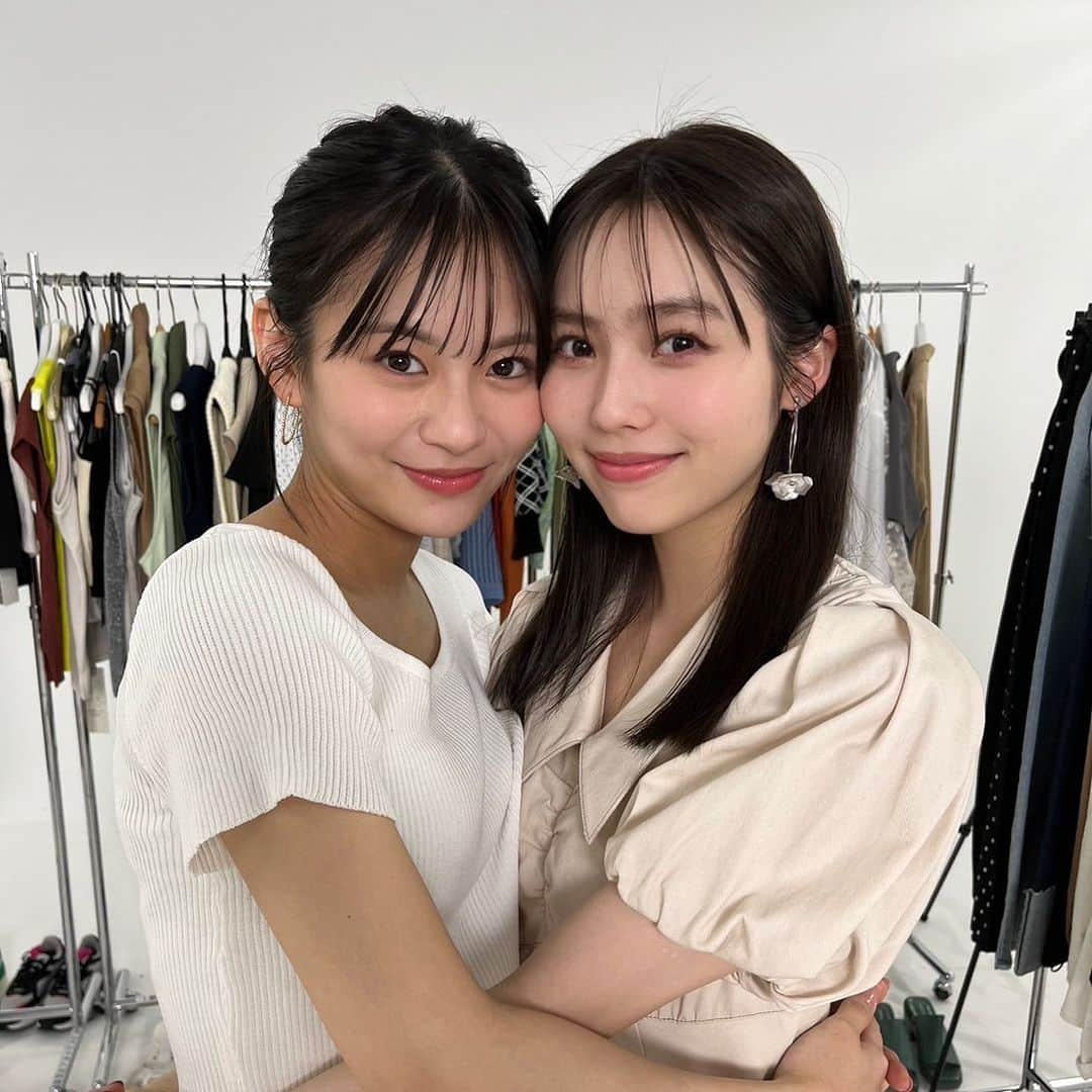 Seventeenさんのインスタグラム写真 - (SeventeenInstagram)「いつかのしおりこ👩‍❤️‍👩💕  なんの撮影のオフショットでしょうか？🫣 分かったコはSTマニア💗  ヒントは動画…🎥  #Seventeen #セブンティーン  #セブンティーンモデル #STモデル #STモ #永瀬莉子 #秋田汐梨 #あきたまる #りこぴん #可愛い女の子 #オフショット」10月21日 17時30分 - seventeenjp_mag