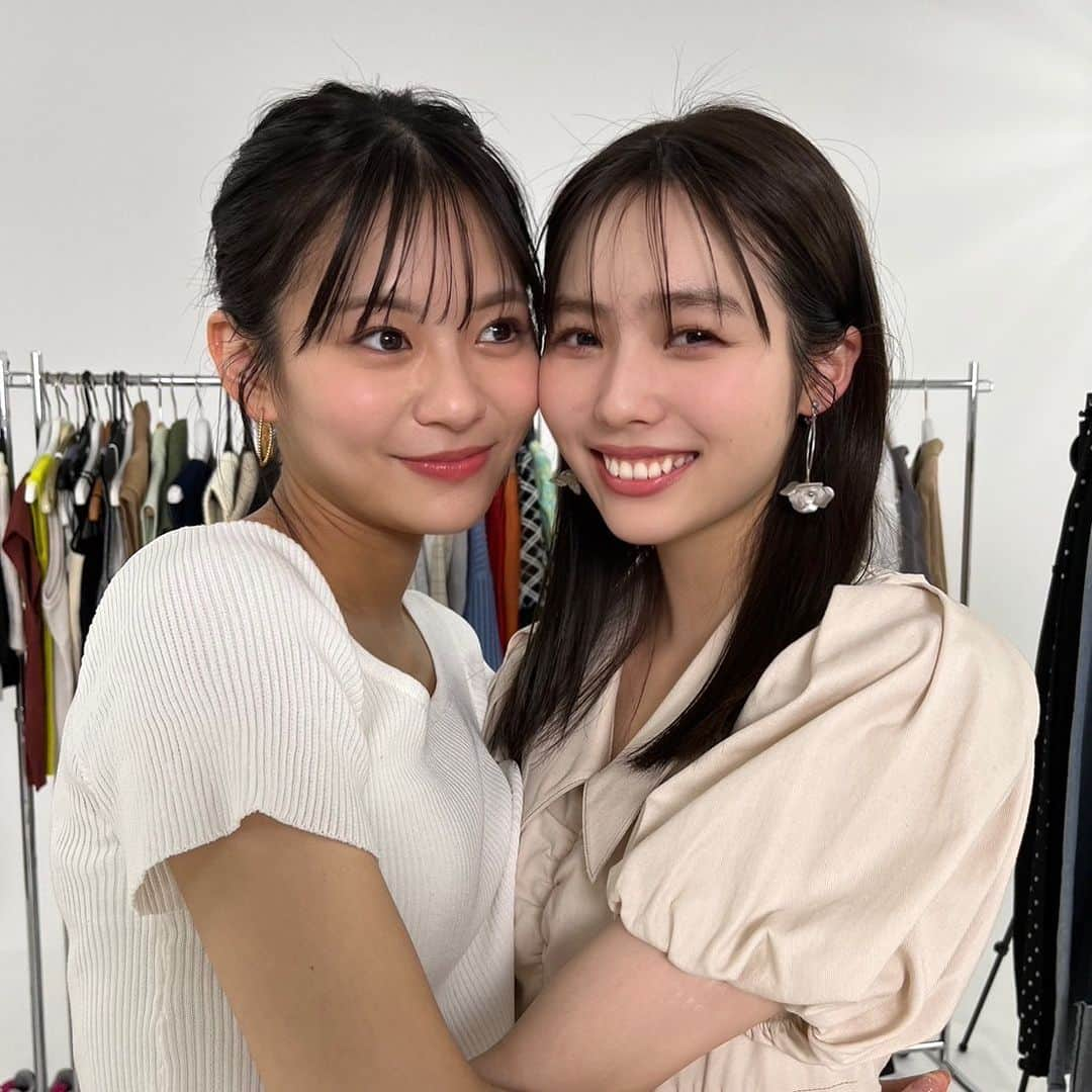 Seventeenさんのインスタグラム写真 - (SeventeenInstagram)「いつかのしおりこ👩‍❤️‍👩💕  なんの撮影のオフショットでしょうか？🫣 分かったコはSTマニア💗  ヒントは動画…🎥  #Seventeen #セブンティーン  #セブンティーンモデル #STモデル #STモ #永瀬莉子 #秋田汐梨 #あきたまる #りこぴん #可愛い女の子 #オフショット」10月21日 17時30分 - seventeenjp_mag