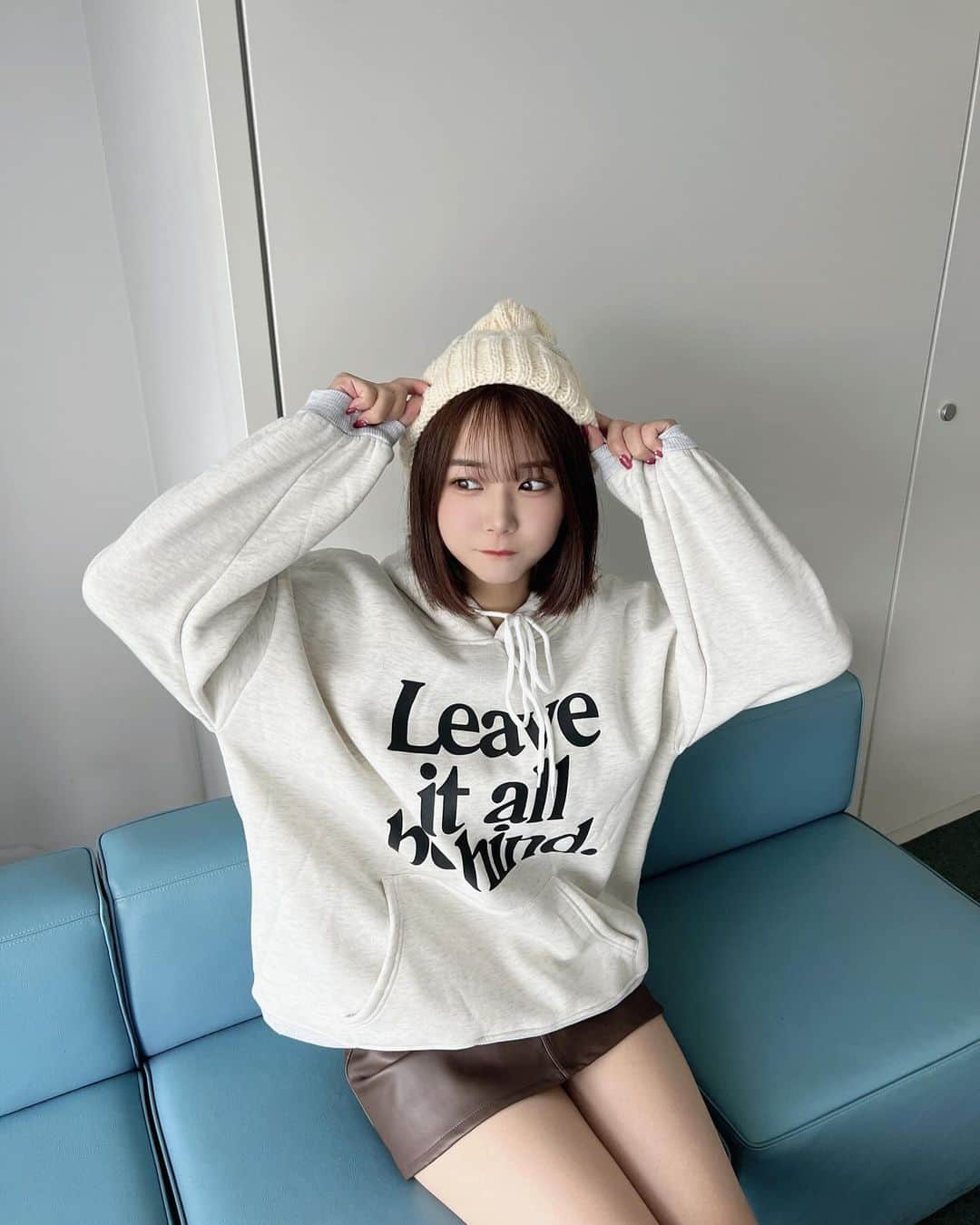 真下華穂のインスタグラム：「ニットとパーカー @shein_japan 🧶  #shein #shein購入品 #ニット帽」