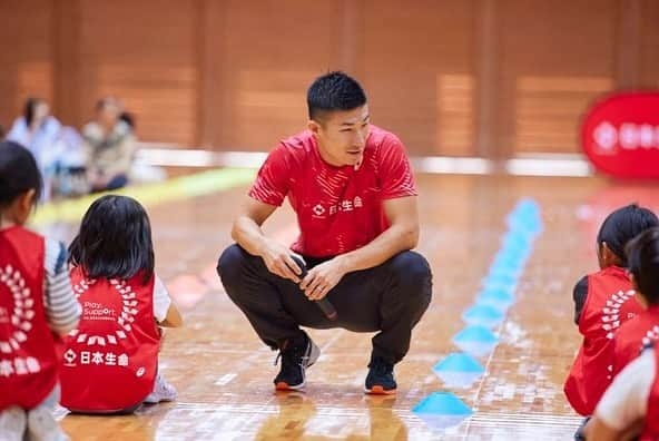 桐生祥秀さんのインスタグラム写真 - (桐生祥秀Instagram)「陸上教室スタート 今年は高知県から  毎年一緒に日本生命と活動しながら 小学生とわちゃわちゃ楽しく走ってます  カツオ美味かった。夜も昼も食べた  #日本生命  #桐生祥秀  #陸上教室」10月21日 17時51分 - kiryu1215