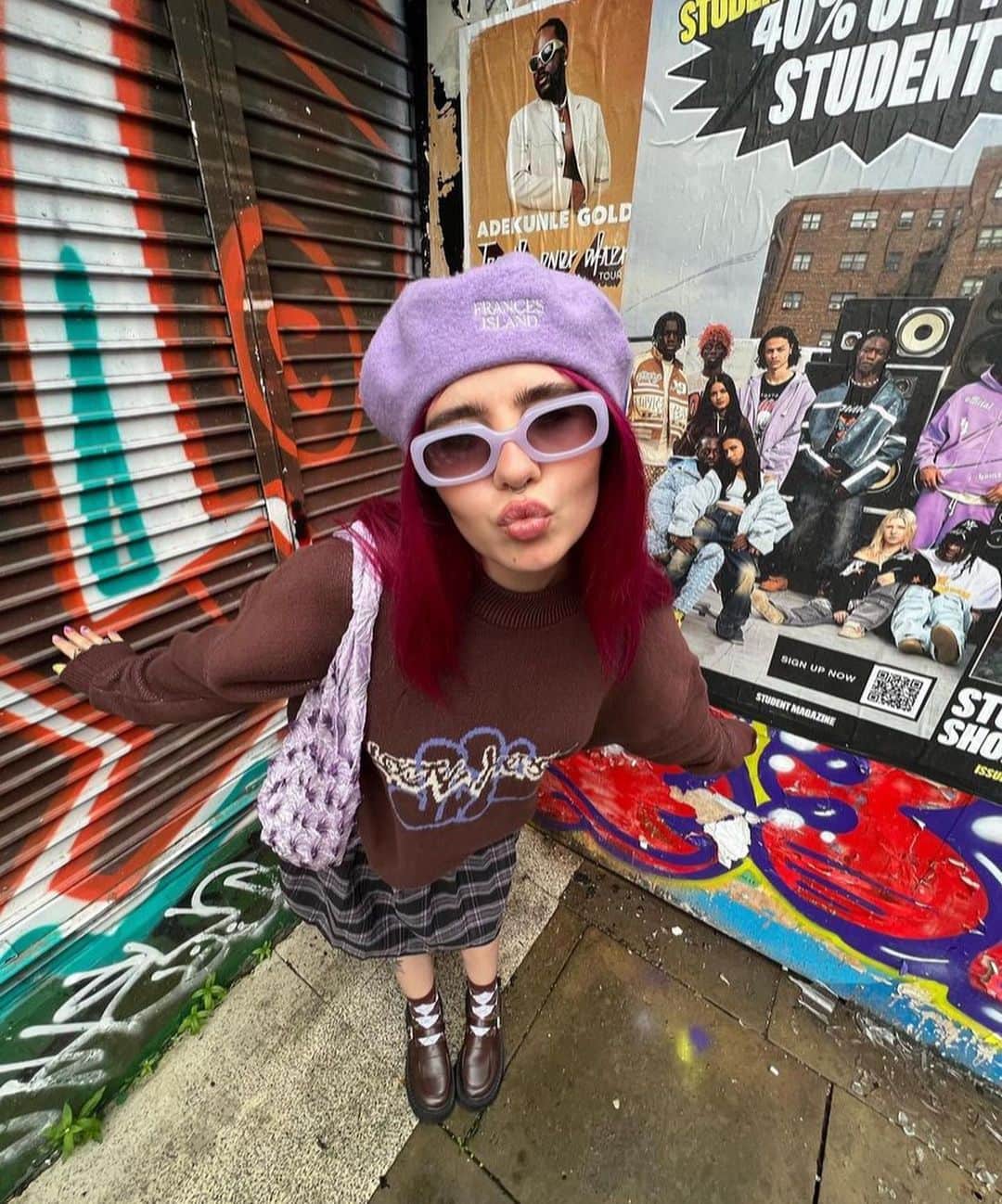 LOCAL HEROESのインスタグラム：「Her outfit >>>>>> / @_coleharper in LH Tag Sweater 🥹」
