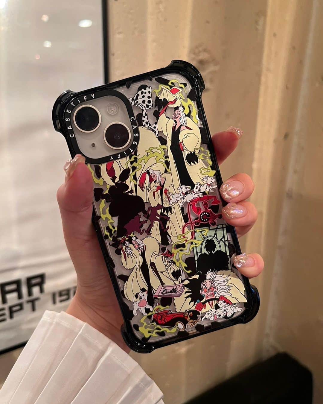 畔勝遥さんのインスタグラム写真 - (畔勝遥Instagram)「・  𝐍𝐞𝐰 𝐢𝐏𝐡𝐨𝐧𝐞 𝐜𝐚𝐬𝐞📱👀💕 @casetify_jp   CASETIFY✖️Disney Villans クルエラ❤️‍🔥❤️‍🔥  #CASETIFY #disneyvillains  #iphoneケース  #ディズニー」10月21日 18時08分 - haruka_azekatsu