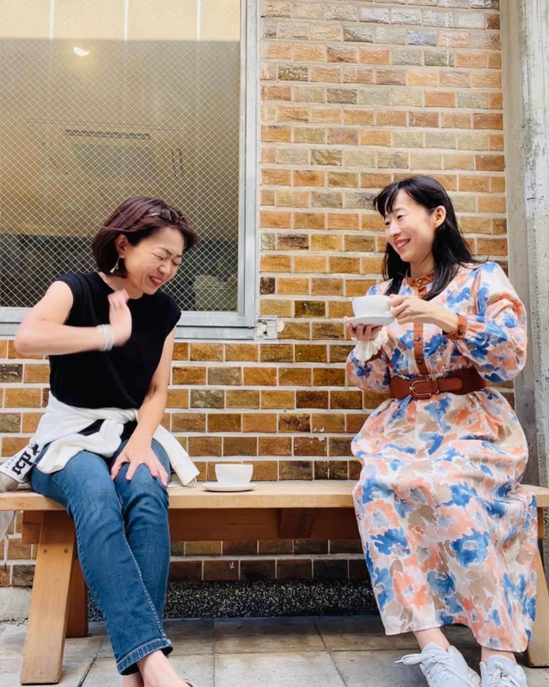 いとうまゆさんのインスタグラム写真 - (いとうまゆInstagram)「おかあさんといっしょ トライ！トライ！トライ！のおねえさん、松野ちかさんと会えました🥹💕 ・ 嬉しい😂✨ ・ 大先輩なんだけど、くったくなく沢山お話ししてくださって楽しくて時間があっという間でした😂💖 可愛くて優しくて・・・ ちなみに同じ秋田出身です😍 風が強いのも楽しかったです笑😍 ・ ちかさん、有難うございました🙏✨ ・ #おかあさんといっしょ #bluebottlecoffee  #タコス　#lostacosazules  #lunch @lostacosazules_jp」10月21日 18時23分 - itomayu0411