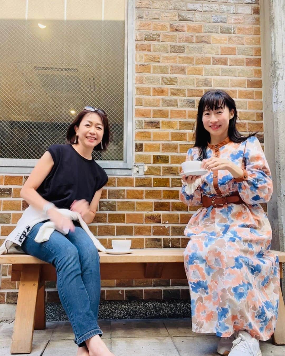 いとうまゆさんのインスタグラム写真 - (いとうまゆInstagram)「おかあさんといっしょ トライ！トライ！トライ！のおねえさん、松野ちかさんと会えました🥹💕 ・ 嬉しい😂✨ ・ 大先輩なんだけど、くったくなく沢山お話ししてくださって楽しくて時間があっという間でした😂💖 可愛くて優しくて・・・ ちなみに同じ秋田出身です😍 風が強いのも楽しかったです笑😍 ・ ちかさん、有難うございました🙏✨ ・ #おかあさんといっしょ #bluebottlecoffee  #タコス　#lostacosazules  #lunch @lostacosazules_jp」10月21日 18時23分 - itomayu0411