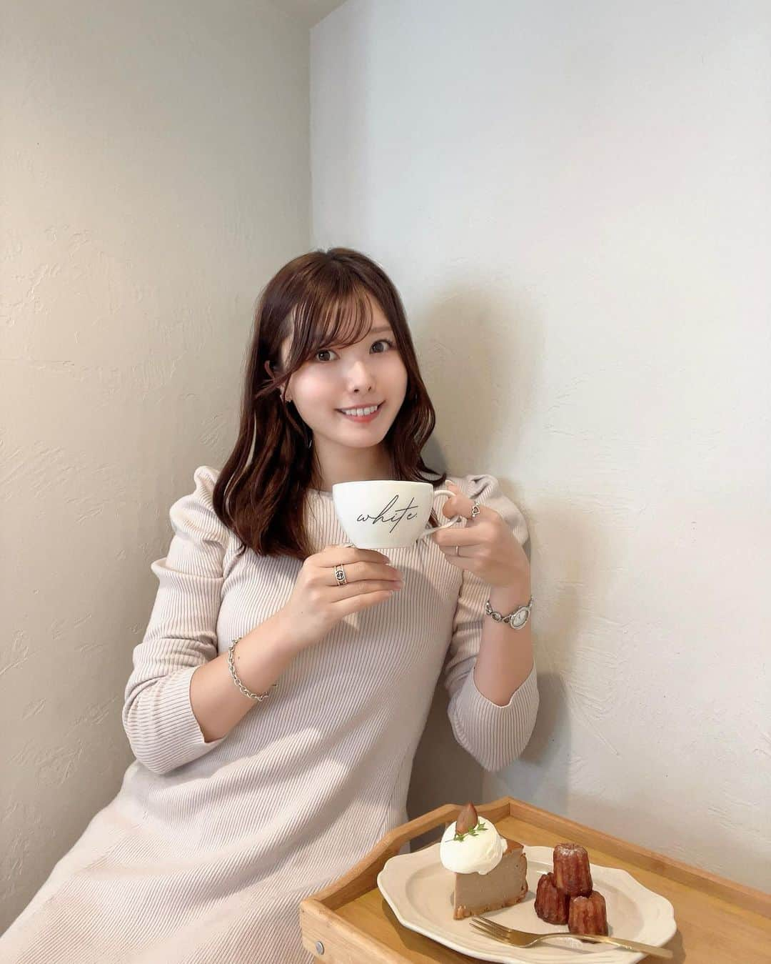 YOUKORINさんのインスタグラム写真 - (YOUKORINInstagram)「山手の可愛いカフェ☕️ @white.__cafe__   マロンチーズケーキ🌰 美味しかったぁ🥺💕  #横浜#横浜カフェ#山手カフェ#Yokohama#🌰#whitecafe」10月21日 10時28分 - xxy0uc0riinxx