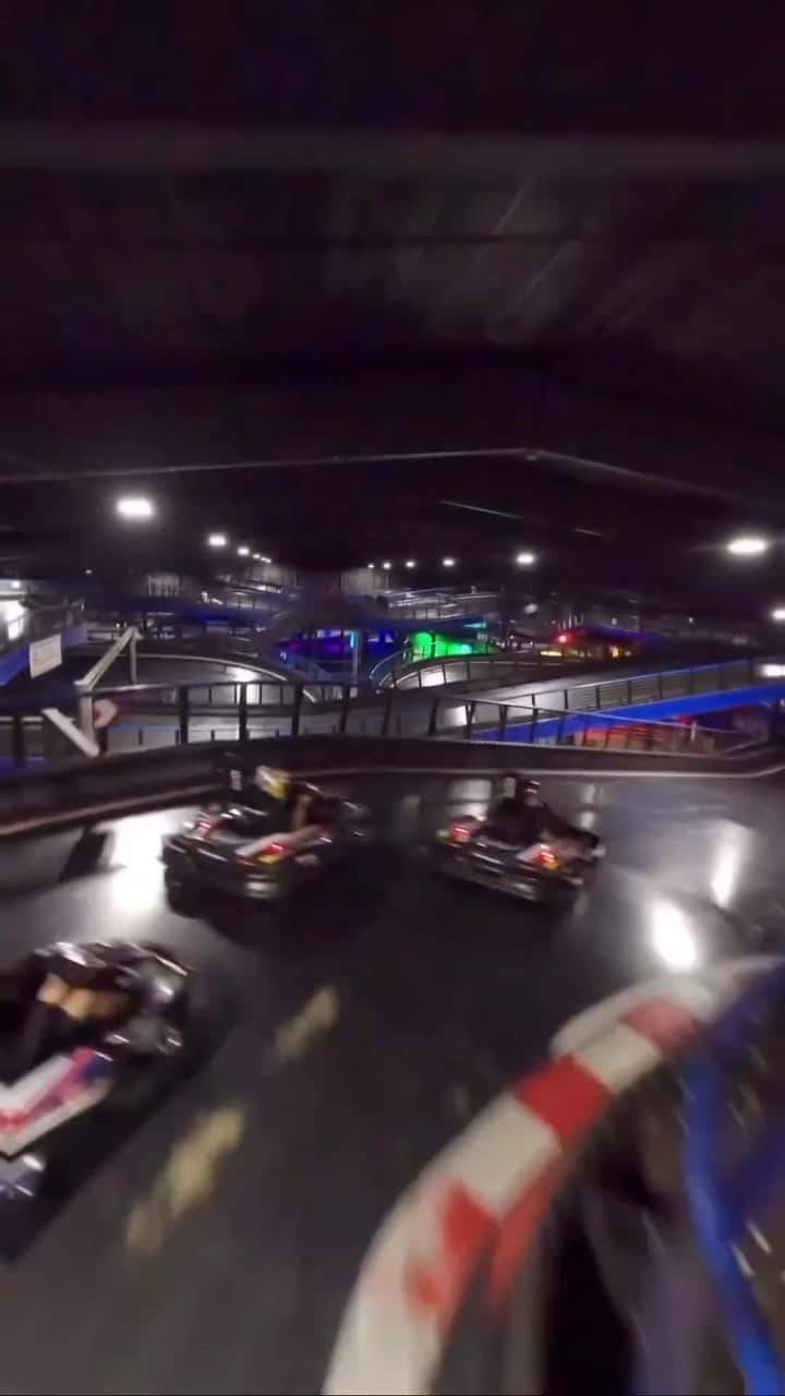 The Luxury Lifestyle Magazineのインスタグラム：「Tag friends you would race with 🏎️💨  By:  @superchargedenj  🎥: @newenglanddronetours」