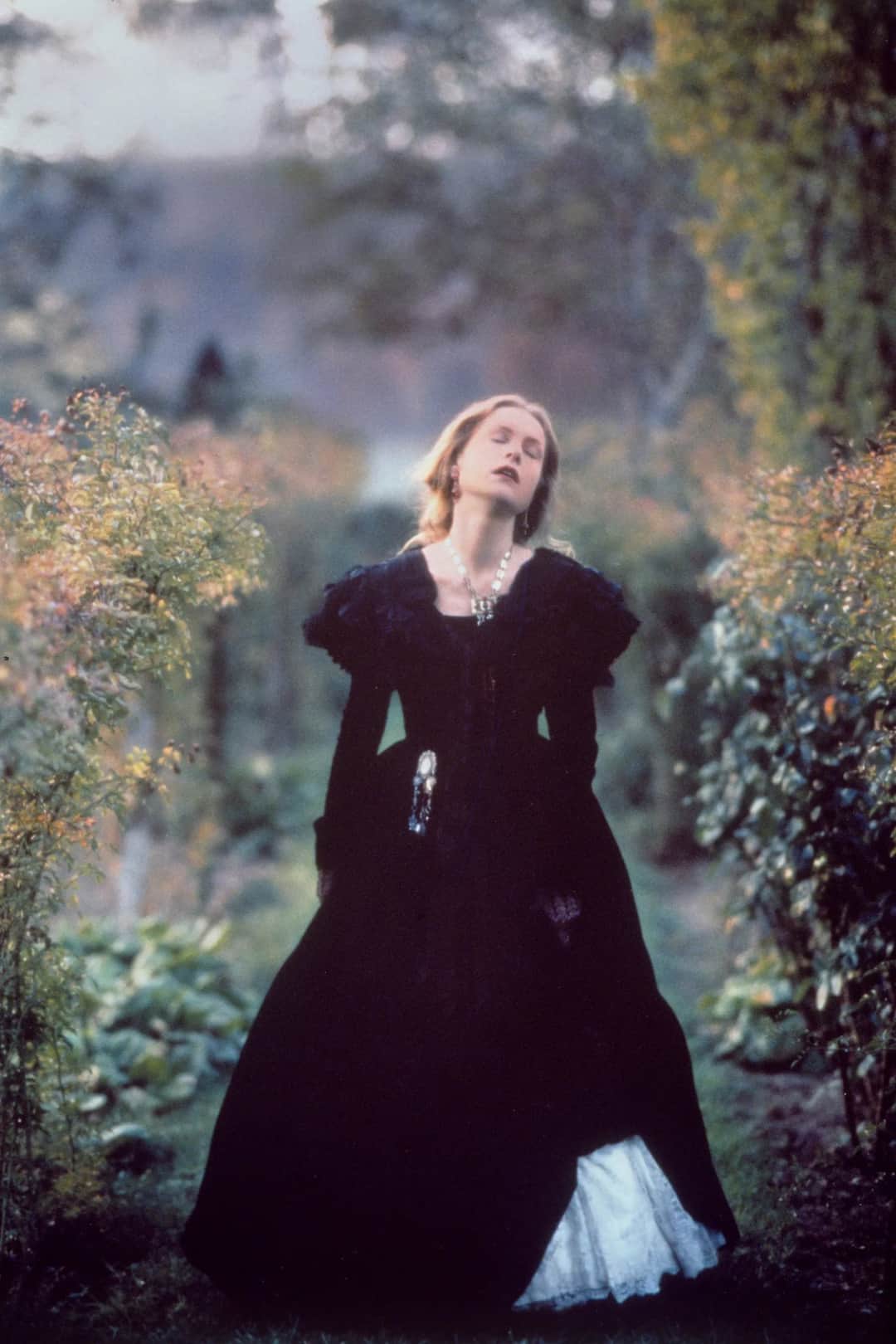 シー ニューヨークのインスタグラム：「Isabelle Huppert, Madame Bovary, 1991」