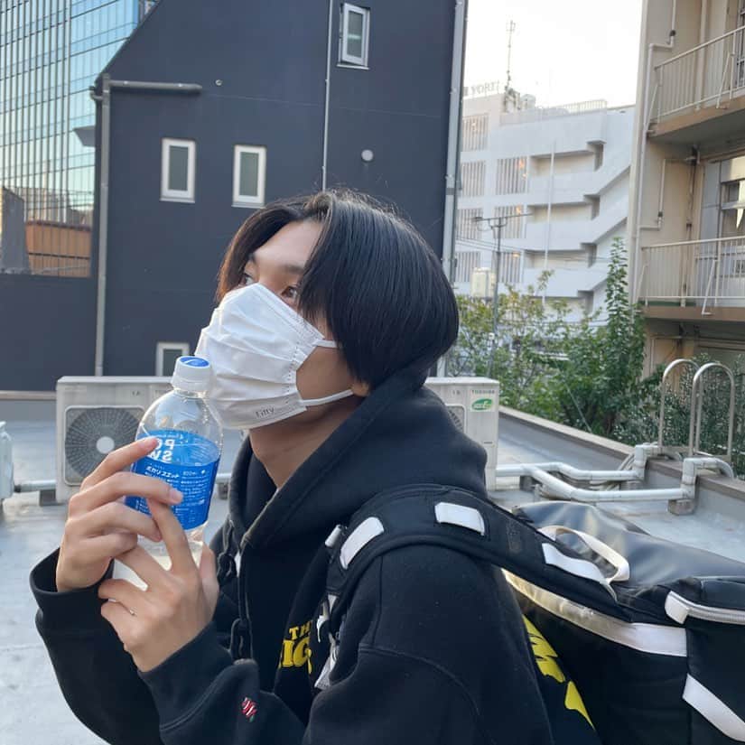 のインスタグラム：「一周回って体にピース✌」