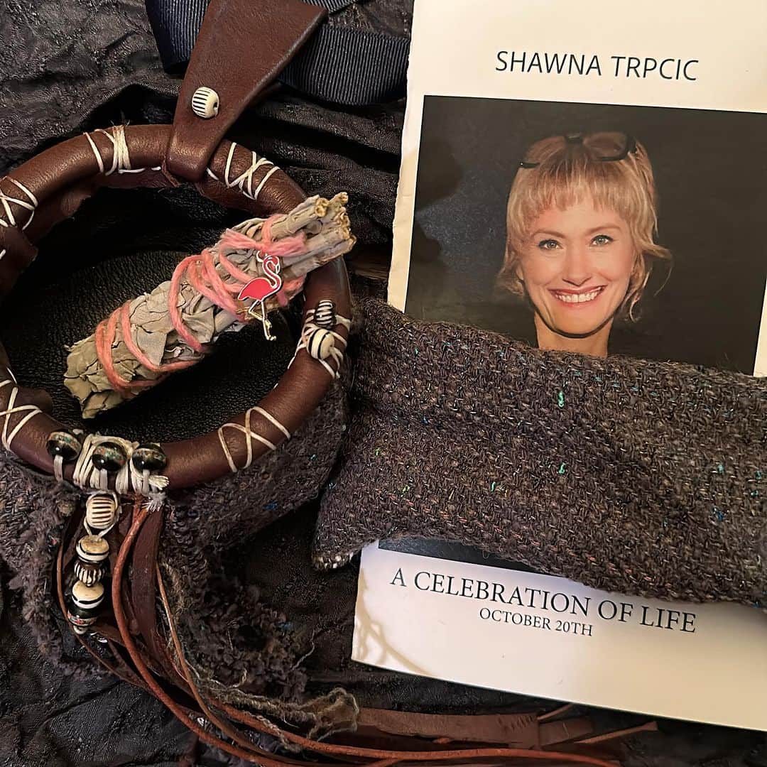 ロザリオ・ドーソンのインスタグラム：「Love you forever Shawna @trpcic #LegendsNeverDie」