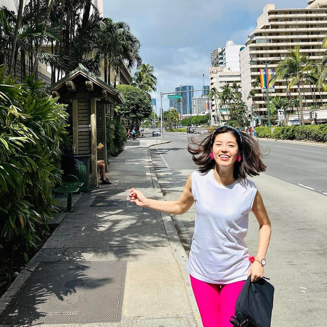 神田愛花さんのインスタグラム写真 - (神田愛花Instagram)「スパンコールのお洋服を求めて✈️🇺🇸🏝️ 24時間、一本勝負‼️‼️  #NYC #ニューヨーク #Barbie #バービー #pink #ピンク #スパンコールを探す旅 #神田愛花」10月21日 11時25分 - aikakanda