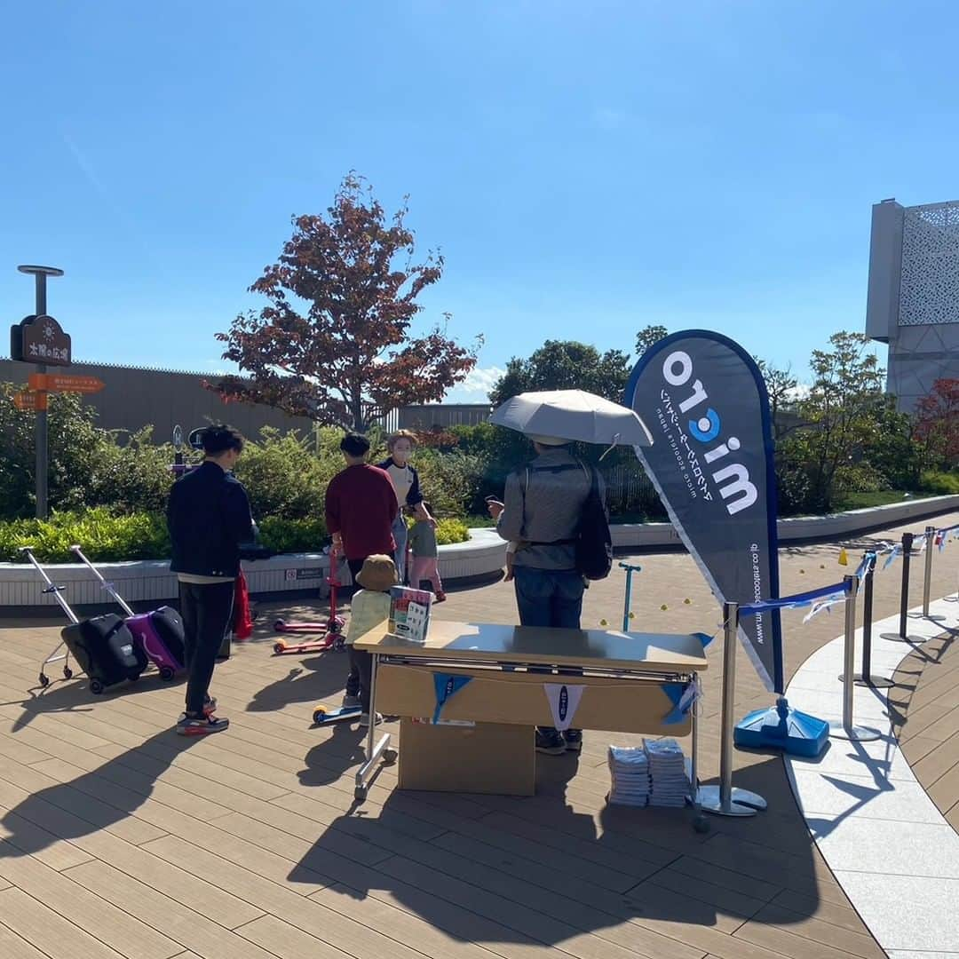 microscooters_japanさんのインスタグラム写真 - (microscooters_japanInstagram)「<マイクロスクーター試乗会概要> 日時：23年10月21日(土)～22日(日)　   11:00-16:00 場所：東急百貨店吉祥寺店 屋上広場  　　 東京都武蔵野市吉祥寺本町2-3- マイクロスクーター試乗会が始まりました。子供たちと遊びに来てください。  #マイクロスクーターに乗ろう#バランス感覚UP#子供と外出#子供の遊び場#子供のクリスマスプレゼントおすすめ#マイクロスクーター#マイクロスクーター試乗会」10月21日 11時21分 - microscooters_japan