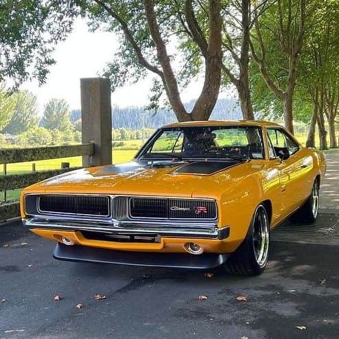 Classics Dailyのインスタグラム：「Credit @ringbrothers _ #dodge #charger #classicsdaily #Classic #classics #Classiccar #classiccars #americanmuscle #Musclecar #Musclecars #car」