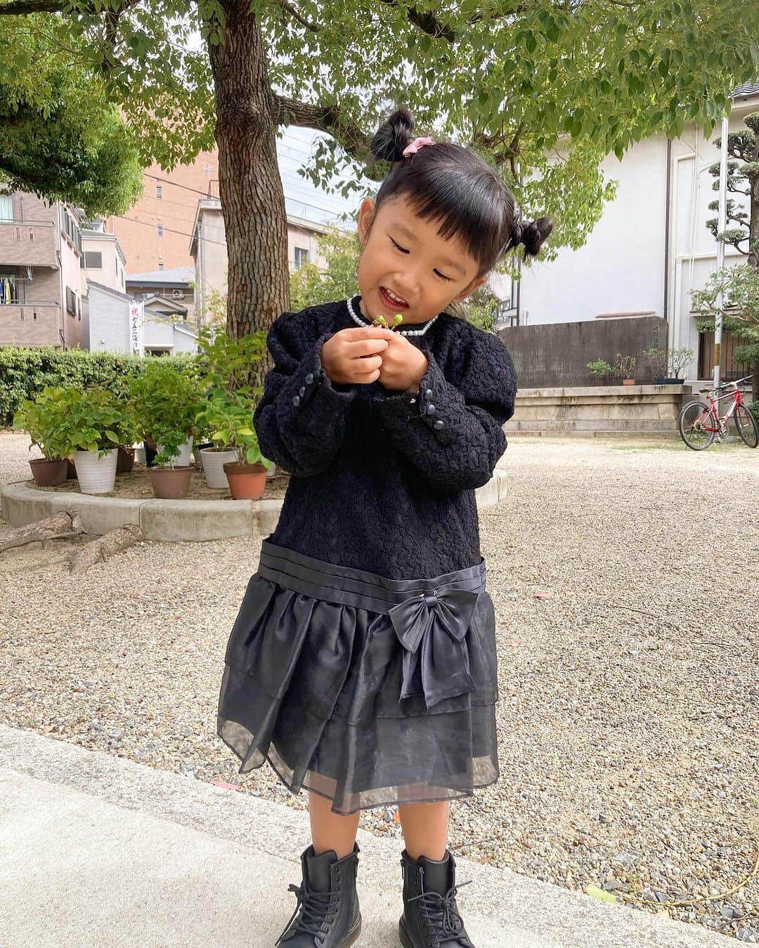 川畑雅秀さんのインスタグラム写真 - (川畑雅秀Instagram)「お食い初め☀️ 殿様になった然くん😂😂 #お食い初め #お食い初めコーデ #男の子 #お宮参り #5ヶ月ベビー #此花区 #住吉神社 #月ちゃん #グッピーこずえ #然くん #かわばたくん #吉本興業」10月21日 11時40分 - kawabata.kun