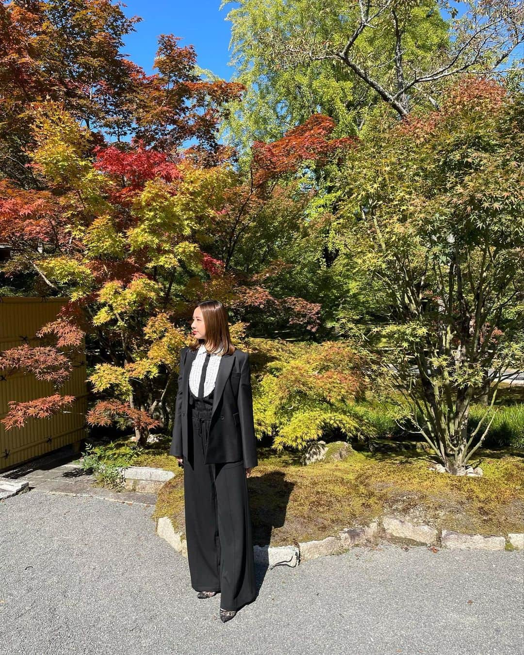 摩耶裕さんのインスタグラム写真 - (摩耶裕Instagram)「. . 紅葉はまだですね🍁 でもお天気良くて気持ちよかったです🍃  #永観堂  #永観堂の紅葉」10月21日 11時44分 - yutaka__maya