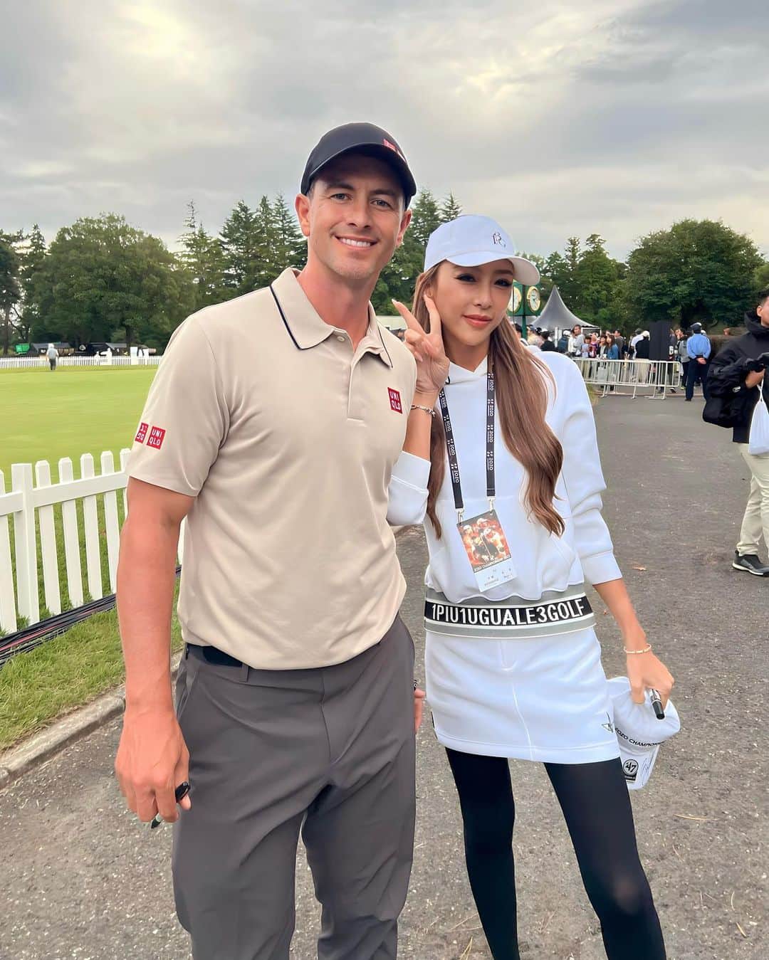 GENKINGのインスタグラム：「ZOZO CHAMPIONSHIP DAY3🏌️‍♂️⛳️   世界トップクラスのプロゴルファー　アダム・スコット　@adamscottofficial 選手にも会えました✨ 紳士的で凄く優しかったのが印象的です😆 そしてどの選手もドライバーの音が凄すぎて、圧巻です🔥 私達スタッフもみんなゴルフをするので釘付けでした🤩  このあと、テレビ朝日を見て応援しましょ📣　  放送日時 * テレビ朝日・BS朝日で放送 * 第3日 10月21日（土） ひる12:30～午後1:30　BS朝日 午後1:30～午後4:00　テレビ朝日系列地上波 * 最終日 10月22日（日） 午前10:00～11:45　テレビ朝日系列地上波 ひる12:00～午後1:55　BS朝日 午後1:55～4:00　テレビ朝日系列地上波 午後4:00～4:55　BS朝日　※最大延長 午後5:30  ↓放送日程はこちら↓ https://www.tv-asahi.co.jp/zozo_championship/onair/  #zozochampionship  #zozochampionship2023」