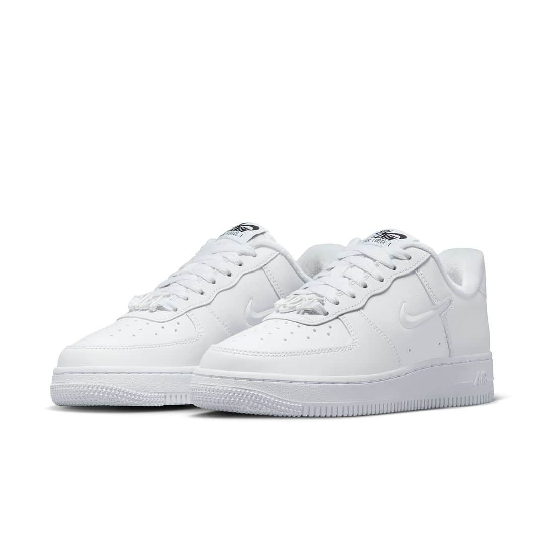 ABC-MART Grand Stageさんのインスタグラム写真 - (ABC-MART Grand StageInstagram)「・ 【10/23 Release】  NIKE WMNS AIR FORCE 1 '07 SE FB8251-100 ￥16,500  ＊店舗により取り扱いサイズが異なります。 ＊お一人様1点までとさせて頂きます。 ＊お電話や店頭でのお取り置きなどは承れませんので予めご了承ください。 ＊数に限りがございます。売りれの際はご了承下さい。  ＊発売日当日の状況によって、整理券をお渡ししての入店案内 　もしくは抽選販売等に変更させて頂く場合が御座います。 ＊スタッフの指示に従って頂けない場合は、販売を中止させて頂く場合も御座います。  https://gs.abc-mart.net/calendar/?utm_source=FB&utm_medium=social&utm_campaign=FB8251-100  #abcmart #abcマート #ABCGS #NIKE #ナイキ #nikeairforce1 #af1 #エアフォース1 #NIKEDANCE #DANCE」10月21日 12時02分 - abcmart_grandstage