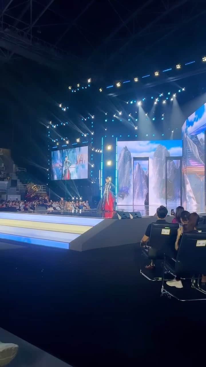 のインスタグラム：「Did you like Miss Japan’s costume 😉🇯🇵？」