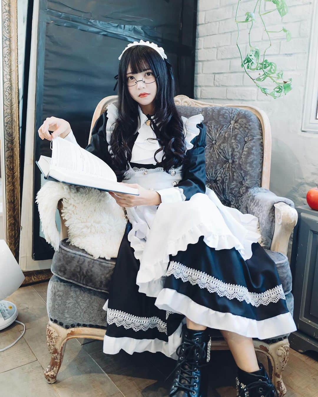 椎名音心さんのインスタグラム写真 - (椎名音心Instagram)「・ メイドさん‎🤍 ・ ・ ・ #maid #maidcafe #maidcosplay #maidsama #cosplay #cosplayer #cosplaygirl #cosplayphotography #kawaii #コスプレ #コスプレイヤー #コスプレ女子 #メイド #メイド服 #メイドカフェ #メイド喫茶 #メイドコスプレ #コンカフェ #コンカフェ嬢 #コンカフェキャスト #コンカフェ店員 #地下アイドル #アイドル #自撮り女子 #自撮り界隈 #ゴスロリ #ゴスロリファッション #ゴシック #お仕事依頼受付中」10月21日 12時13分 - mm__neko225