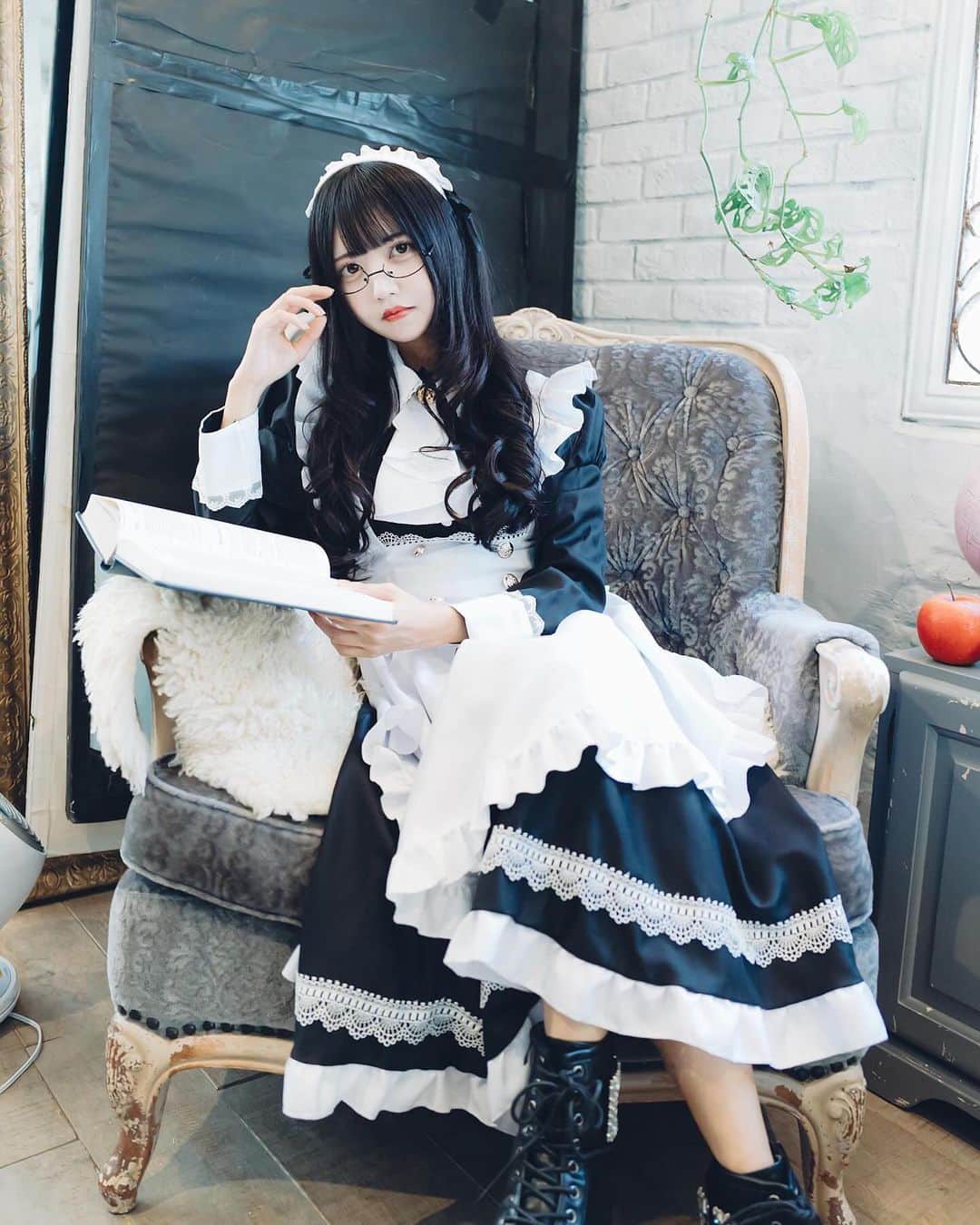 椎名音心さんのインスタグラム写真 - (椎名音心Instagram)「・ メイドさん‎🤍 ・ ・ ・ #maid #maidcafe #maidcosplay #maidsama #cosplay #cosplayer #cosplaygirl #cosplayphotography #kawaii #コスプレ #コスプレイヤー #コスプレ女子 #メイド #メイド服 #メイドカフェ #メイド喫茶 #メイドコスプレ #コンカフェ #コンカフェ嬢 #コンカフェキャスト #コンカフェ店員 #地下アイドル #アイドル #自撮り女子 #自撮り界隈 #ゴスロリ #ゴスロリファッション #ゴシック #お仕事依頼受付中」10月21日 12時13分 - mm__neko225