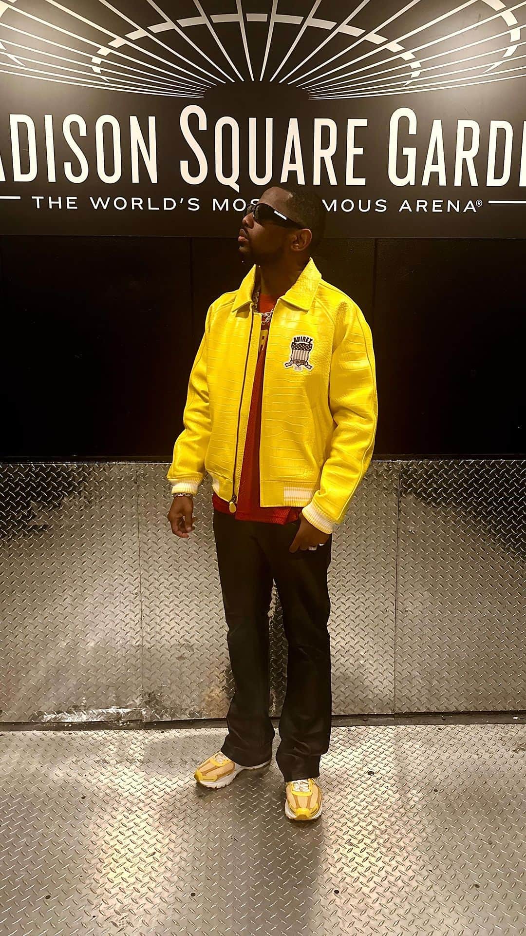 ファボラスのインスタグラム：「It’s THE FAMILY Affair but Iain’t  want no smoke wit Mary when It came to the dance moves!! 🤣🤣🤣🤣 Y’all see MJB tried to 360 around the stage & size me up… 🕺🏿💃🏾 Not in this danceryyyyyy 😭😭😭😭 @therealmaryjblige」