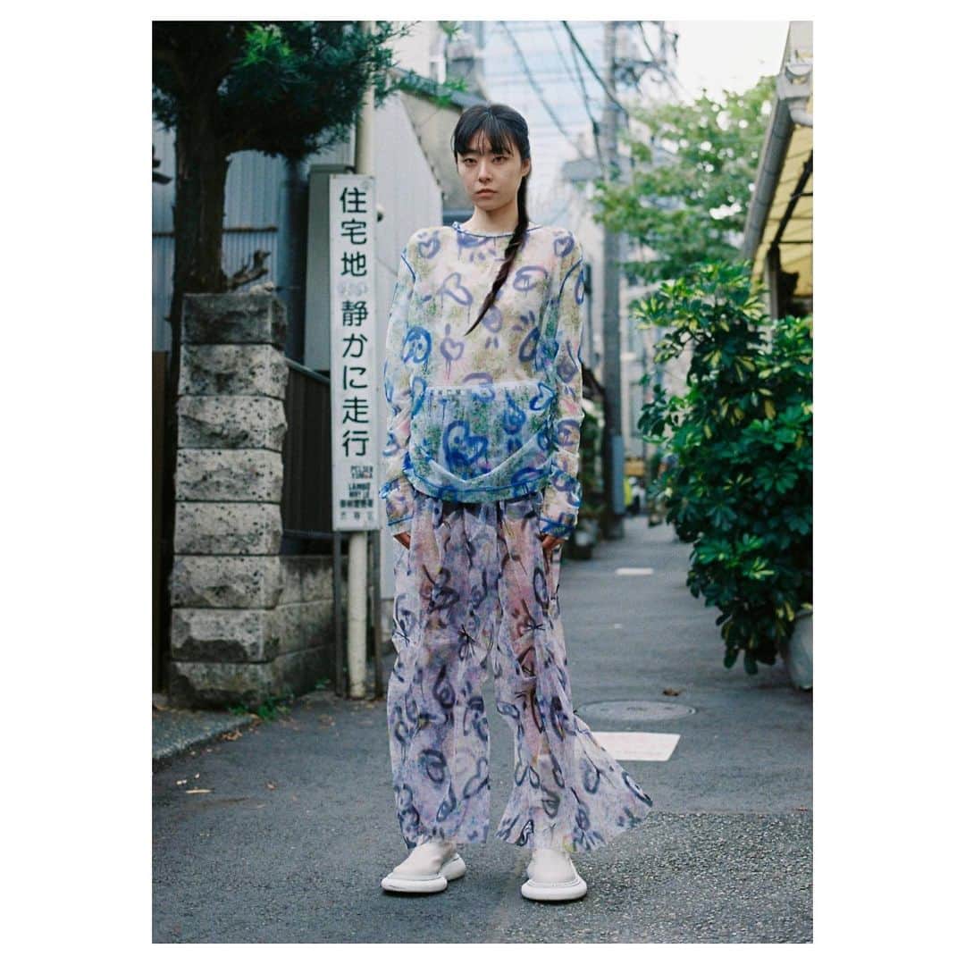 TEPPEIのインスタグラム：「…   BASE MARK 2024SS.  All Produced by Shiho Kaneki @basemark_official   AI-Generated by @zaiyen.co @haraken.ta   Direction by @stylist_teppei  Shot by @_tanase  Styled by @stylist_teppei   Creative Produced by @shin1551   #Basemark」