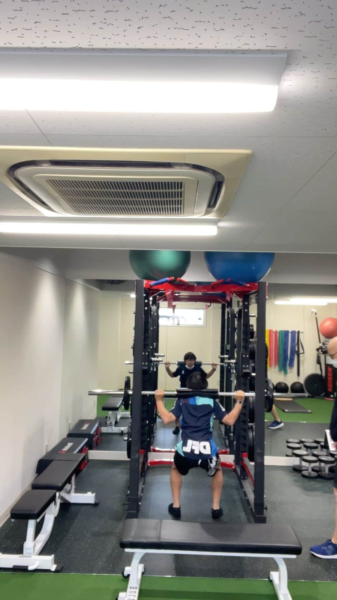 松井大輔のインスタグラム：「今日も行くぜ〜#training #筋トレ #gym #ジム」