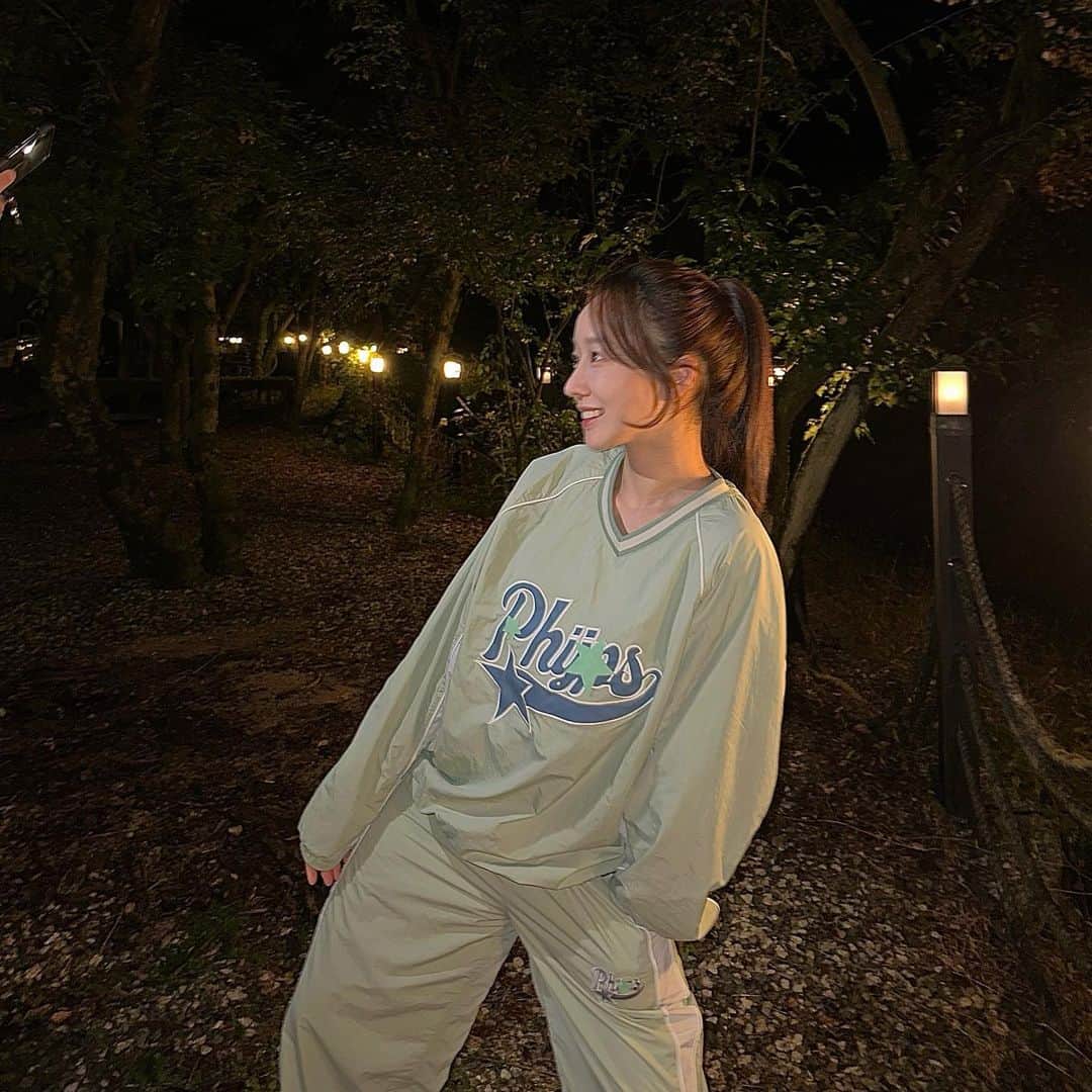 ムン・イェウォンのインスタグラム：「큰일이다 인스타그램을 잊어버린 것 같다 아이스크림을 끊어야겠다 🫤」