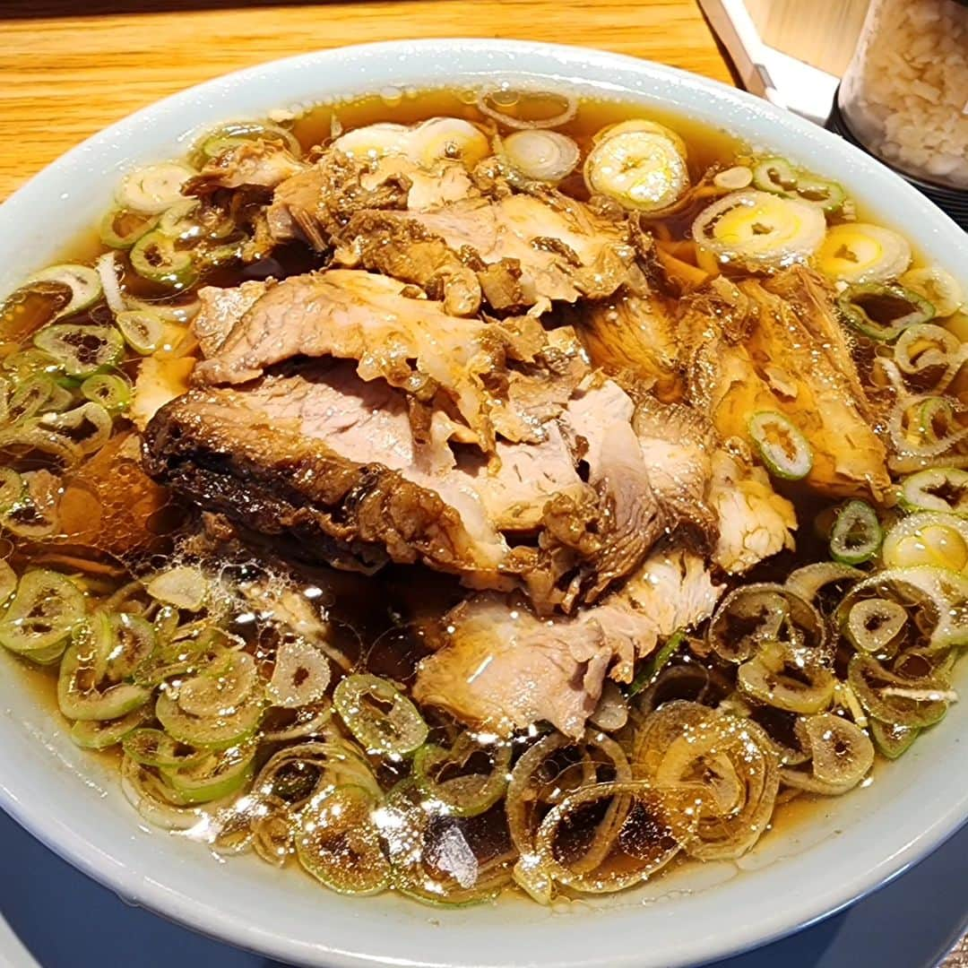 野田幸宏のインスタグラム：「#池袋ひろちゃんラーメン  #ひろちゃんラーメン  #チャーシュー麺  #ラーメン」