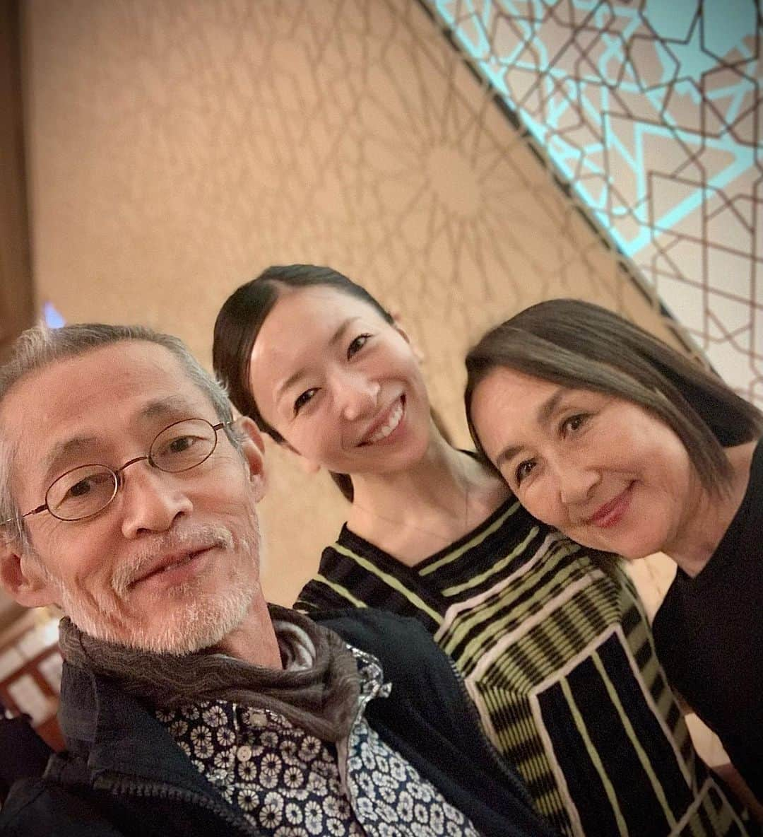 加治屋百合子さんのインスタグラム写真 - (加治屋百合子Instagram)「・ “Fall for Dance” in NY. Loved all the reunion❤️❤️❤️  少し前のニューヨークツアーより。  NYは里帰りの気分。 親しい友人との再開でエネルギーチャージ♥️  #ballet #ballerina #dance #dancer #artist #asian #japanese #houstonballet #newyork #reunited #reunion #friendship #thankful #バレエ #バレリーナ #ダンス #ダンサー #アーティスト #ニューヨーク #再会 #感謝」10月21日 13時58分 - yuriko_kajiya