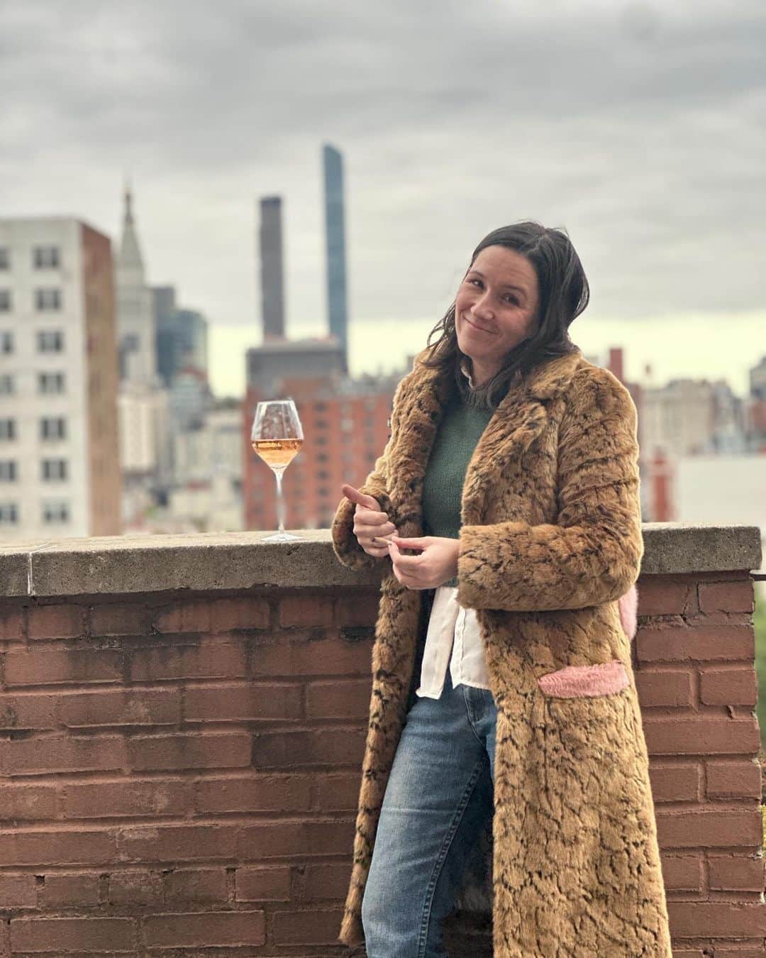 ビジー・フィリップスさんのインスタグラム写真 - (ビジー・フィリップスInstagram)「1-10 you can figure it out you’re smart.」10月21日 14時55分 - busyphilipps