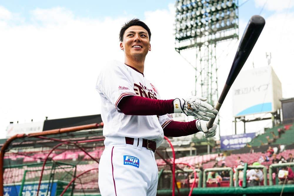 東北楽天ゴールデンイーグルスさんのインスタグラム写真 - (東北楽天ゴールデンイーグルスInstagram)「⚾️  秋晴れのなか今日も秋季練習💪🏼🔥 週末なのでインスタライブ&スタンド無料開放🏟️✨ たくさんのご視聴とご来場ありがとうございました😆 明日もお楽しみに☀️🌈  #RakutenEagles  #村林一輝  #松井裕樹 #太田光 #早川隆久 #小深田大翔  #田中和基 #伊藤裕季也  #弓削隼人 #小郷裕哉」10月21日 14時58分 - rakuten_eagles