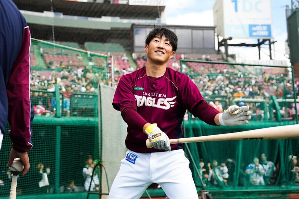 東北楽天ゴールデンイーグルスさんのインスタグラム写真 - (東北楽天ゴールデンイーグルスInstagram)「⚾️  秋晴れのなか今日も秋季練習💪🏼🔥 週末なのでインスタライブ&スタンド無料開放🏟️✨ たくさんのご視聴とご来場ありがとうございました😆 明日もお楽しみに☀️🌈  #RakutenEagles  #村林一輝  #松井裕樹 #太田光 #早川隆久 #小深田大翔  #田中和基 #伊藤裕季也  #弓削隼人 #小郷裕哉」10月21日 14時58分 - rakuten_eagles