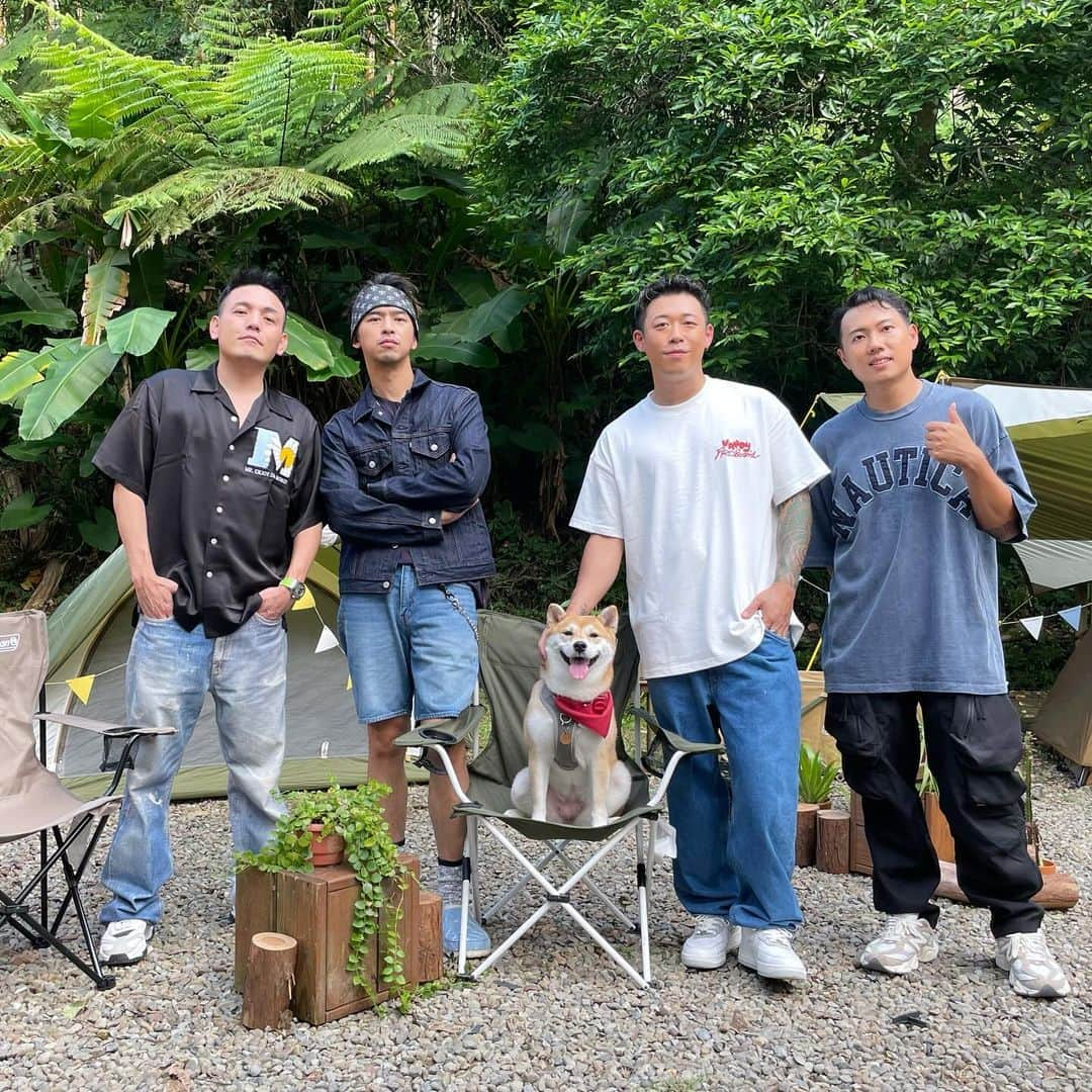 チェン・ボーリンさんのインスタグラム写真 - (チェン・ボーリンInstagram)「《極島SQUAD》 ✨✨✨ 🌊🏝️🏕️☀️🪵🔥  #極島森林2 #極島冒險」10月21日 15時25分 - chenbolin