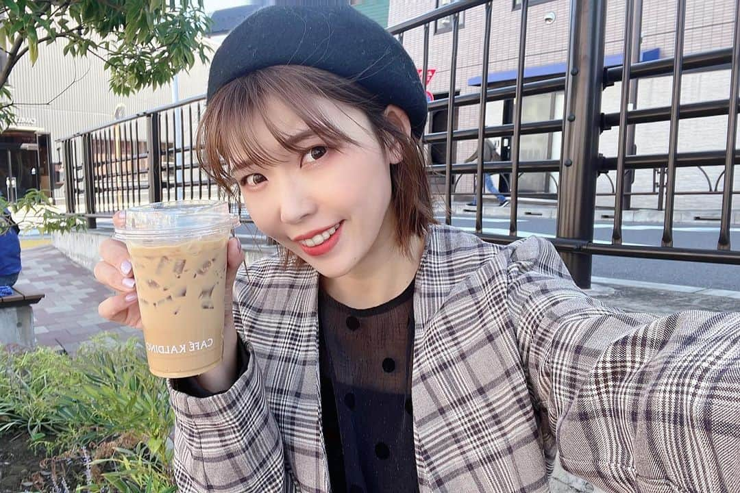 中村愛さんのインスタグラム写真 - (中村愛Instagram)「☕️♡ ・ ・ ・ 本日は #kaldino でした😆 #kaldicoffee #ミルクコーヒー 朝飲んだやつなので、もう切れてますw  あと少し本日も頑張っていきまっしょい😁  あ、 #多摩川花火大会 #たまがわ花火大会  だよね！？🎆」10月21日 15時26分 - nakamuramura_ai