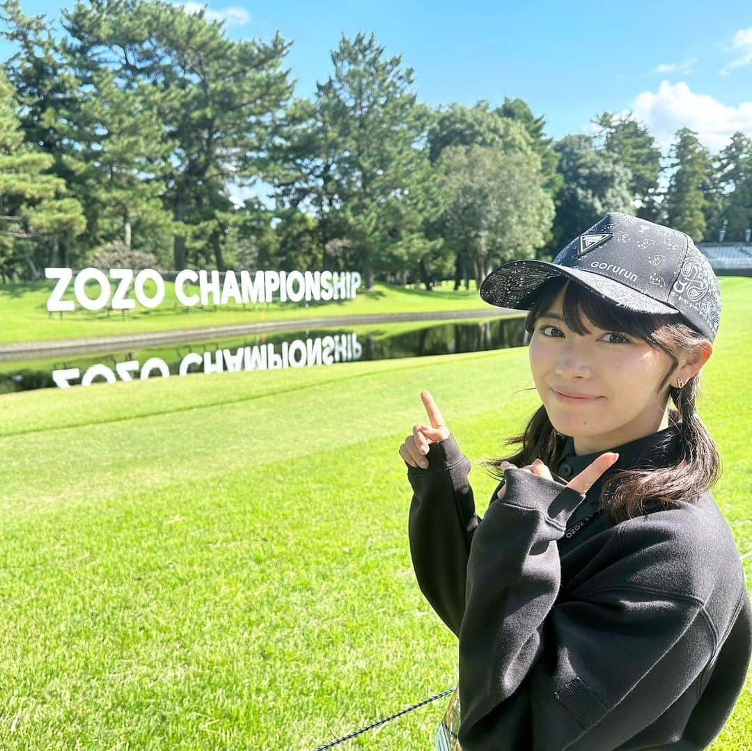 山内鈴蘭のインスタグラム：「#zozochampionship 今年も行ってきました😍🔥 間近で観るPGAツアー選手の力強いショットカッコ良すぎたよ😭  海外の選手の皆さん、フランクで優しかった☺️  朝7時半に習志野カントリークラブ到着🚗  先回りして１４Ｈの穴場スポットへ🏃‍♀️💨 (早く行けば超絶近くでティーショットが観れる！！)  毎年9HのVIPラウンジにて最後は観戦させて頂いていましたが、今年は17Hのラウンジにて観戦😍😍😍  また違った場所からの観戦は新しい刺激がありました🔥🔥🔥  ティーショットもグリーンも観れる、幸せラウンジ😍 かなり近くで見れて有意義な時間でした😭❤️  明日が最終日🔥🔥🔥  どんなドラマがあるのかな！？  最後までみんなで応援しましょう！！！！！  あー、幸せ！ ゴルフ大好きだ！刺激もらったー😍😍😍 そして話しかけて下さった方ありがとうございました♫  #ZOZO #zozoチャンピオンシップ #zozoチャンピオンシップ2023 #zozochampionship2023 #習志野カントリークラブ #zozotown #これがゴルフだ #ゴルフ #PGAツアー #golftour #pgatour #ゴルフ女子 #ゴルフ観戦 #ゴルフ好きな人と繋がりたい」