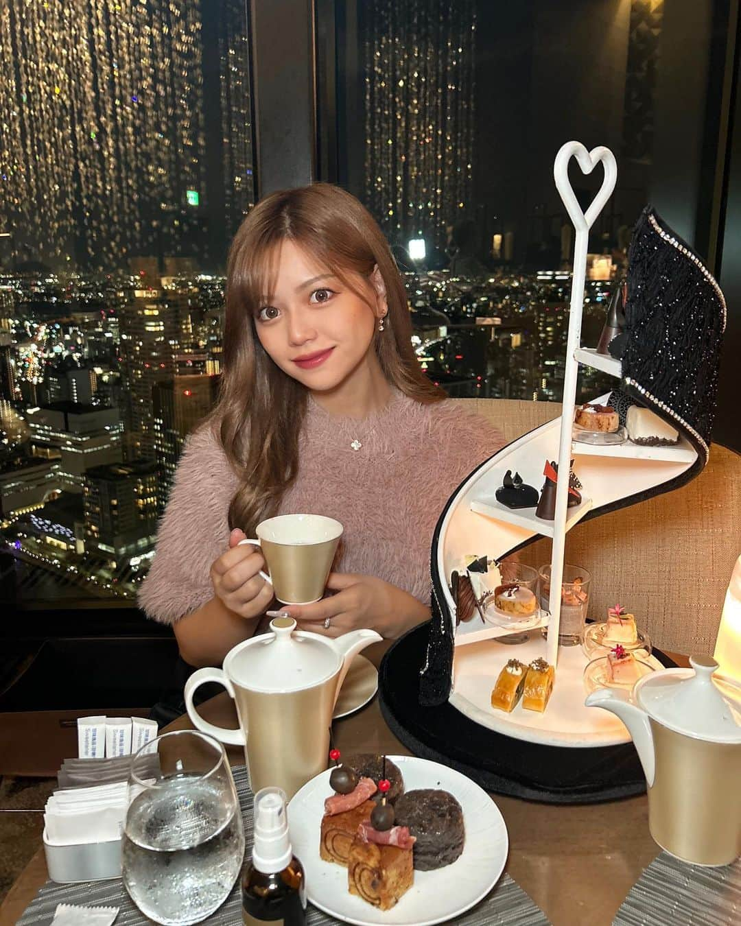 西川樹里さんのインスタグラム写真 - (西川樹里Instagram)「お昼も行ってみたい♡  #conrad #afternoontea #コンラッド #アフタヌーンティー #サーモンが1番美味しかった #誰か一緒に行こ」10月21日 15時59分 - jurichaan1116