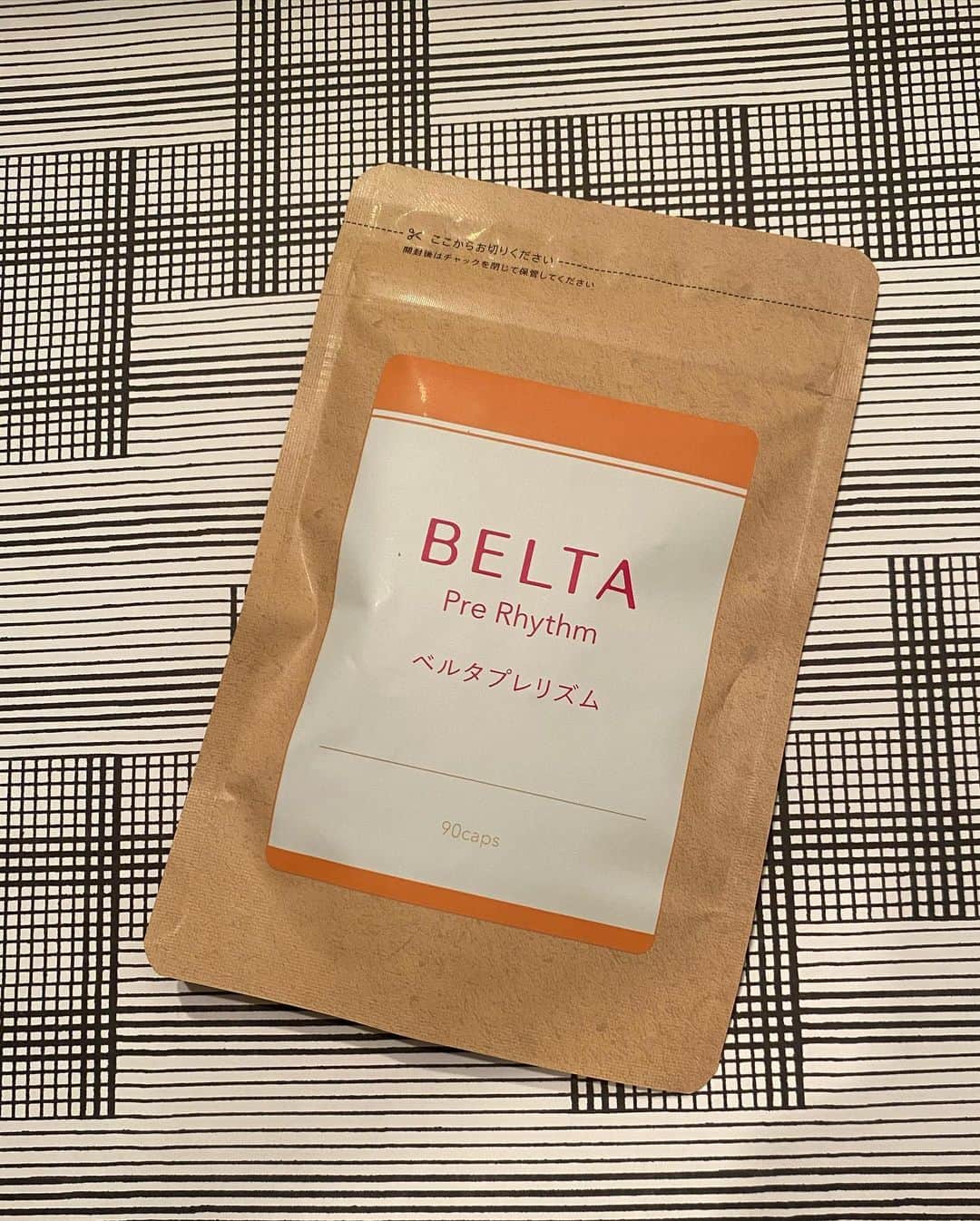 土屋智香さんのインスタグラム写真 - (土屋智香Instagram)「BELTAプレリズム をgetしました🥺  @official_belta  ベルタプレリズムはマカ・イソフラボン・コエンザイムQ10・ラクトフェリン・和漢素材などを配合した妊活専用葉酸サプリ⭐️ミトコンドリアに着目し、夫婦でもカップルでも飲めます。 匂いも特になく、飲みやすい。 元気になる成分たくさんで、普段でも元気に過ごせそう😀 簡単に毎日摂れるのが大事です⭐️ ベルタは妊活やママの味方の商品多いです⭐️ 　 https://belta.co.jp/goods/ #PR #ベルタ #BELTA #ベルタプレリズム #プレリズム #葉酸サプリ #酵母葉酸 #妊活 #妊活中 #ベビ待ち #妊活スタート #ミトコンドリア #妊活サプリ #プレコンセプションケア #プレ妊活 #夫婦 #プレ花嫁」10月21日 16時11分 - moka_amolir