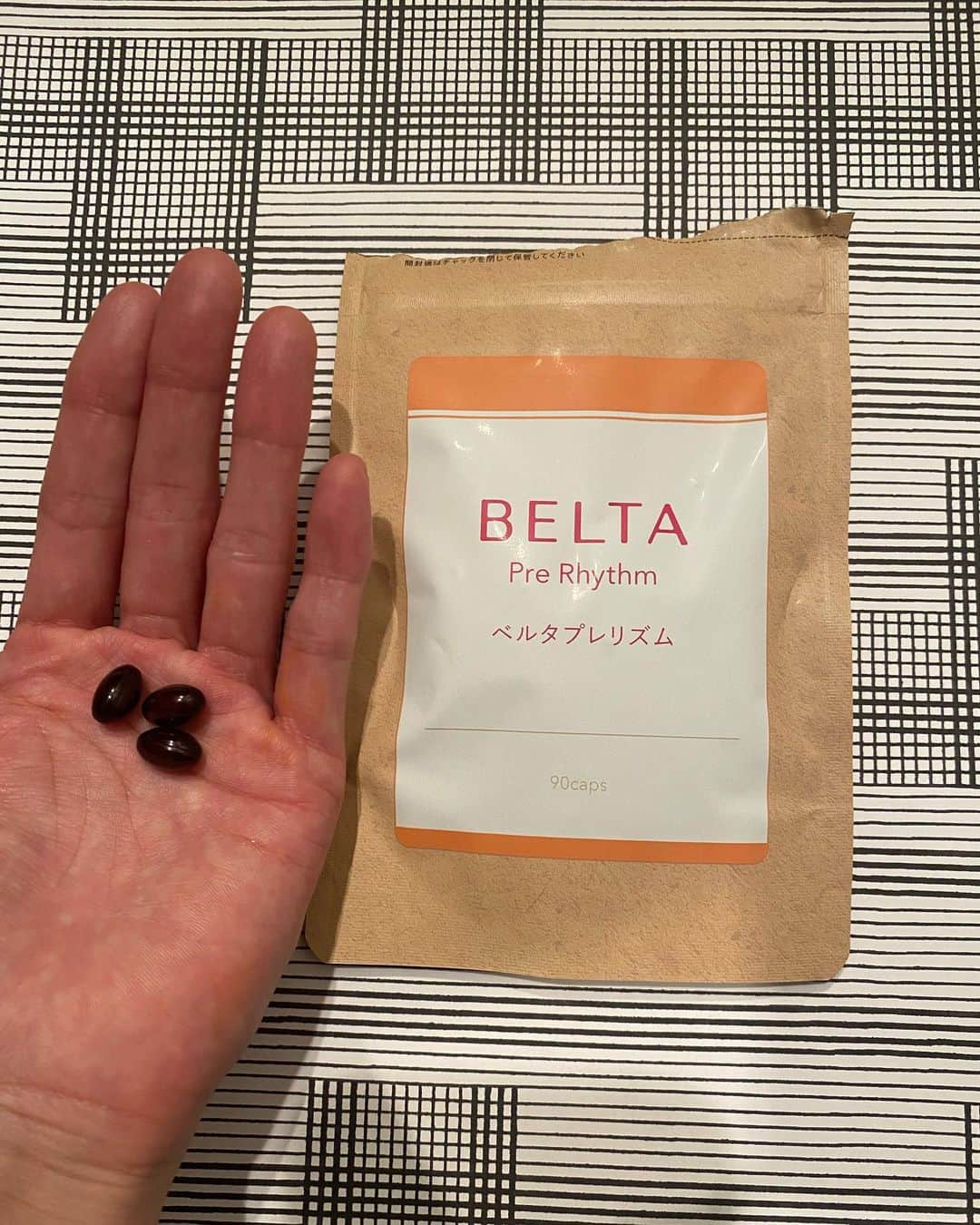 土屋智香さんのインスタグラム写真 - (土屋智香Instagram)「BELTAプレリズム をgetしました🥺  @official_belta  ベルタプレリズムはマカ・イソフラボン・コエンザイムQ10・ラクトフェリン・和漢素材などを配合した妊活専用葉酸サプリ⭐️ミトコンドリアに着目し、夫婦でもカップルでも飲めます。 匂いも特になく、飲みやすい。 元気になる成分たくさんで、普段でも元気に過ごせそう😀 簡単に毎日摂れるのが大事です⭐️ ベルタは妊活やママの味方の商品多いです⭐️ 　 https://belta.co.jp/goods/ #PR #ベルタ #BELTA #ベルタプレリズム #プレリズム #葉酸サプリ #酵母葉酸 #妊活 #妊活中 #ベビ待ち #妊活スタート #ミトコンドリア #妊活サプリ #プレコンセプションケア #プレ妊活 #夫婦 #プレ花嫁」10月21日 16時11分 - moka_amolir
