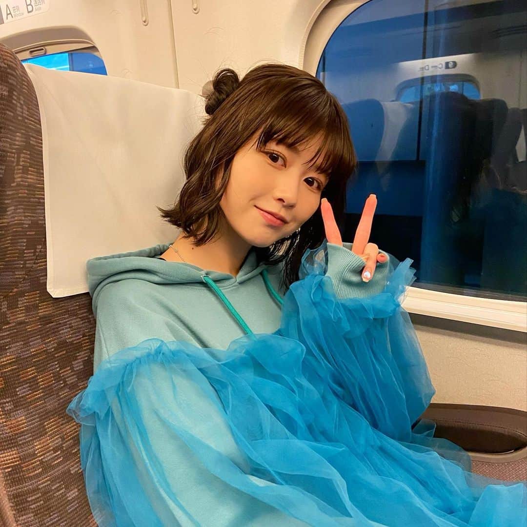 冴木柚葉のインスタグラム：「. お知らせ🕊 ららぽーと（関西除く）・ラゾーナで開催中の 「POSITIVE FESTIVAL」のPR投稿です。   本日20:00から、 ライブ配信動画 「MEETS SHOP」に生出演します！✨  オリエンタルラジオの藤森慎吾さんがアンバサダーの 「ららぽーと・ラゾーナ　POSITIVE FESTIVAL」！ 本日、実際に会場にお邪魔して、 体験型コンテンツ「ポジティブイベント」の 楽しみ方を生配信でご紹介します！   皆様ぜひ、メッセージや応援コメントでご参加ください📝♡  #ららぽーと #ラゾーナ #POSITIVEFESTIVAL」