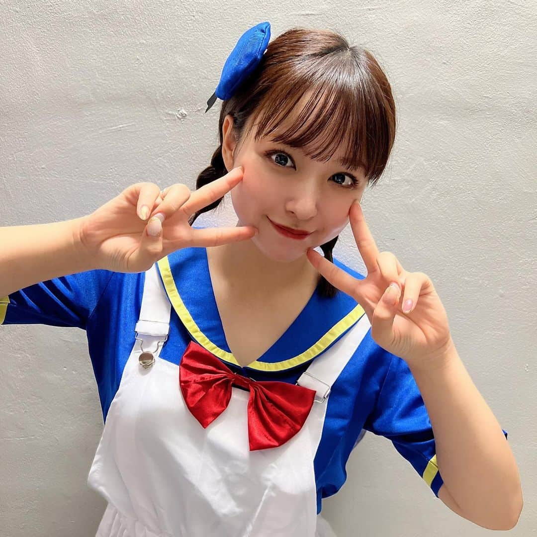 近藤里奈のインスタグラム：「友達の誕生日会でドナルドになったよ🥹🫶🏼❤️」