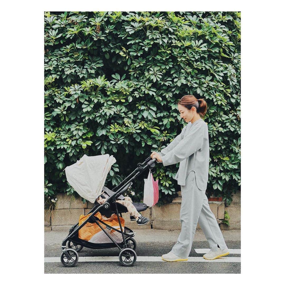 のインスタグラム：「🩶  ウォーム裏起毛シリーズをセットアップで。  @_y_o_r_i_  #yori_japan  #yori2023aw  #ウォーム裏起毛Tee #ウォーム裏起毛ハンサムパンツ」