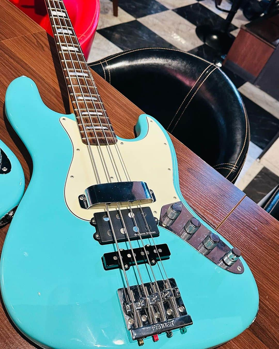 日野賢二さんのインスタグラム写真 - (日野賢二Instagram)「Thanx to my friends who bought my fender signature basses! I’m guilty of leaving my own bass @home once again! Thanx to Arima and Tori-k my rivals^_^!But I brought John Suhr’s Fender American Deluxe Precision Bass!!!でもアメデラ持ってきた〜^_^  今回また九州ツアーは手ぶら〜 ダチ達が僕のシグネチャー・モデル(ありマッチとToriーkさん (ライバル達))持ってるから、助かります^_^❤️ありがとう^_^❤️」10月21日 16時53分 - jinobass