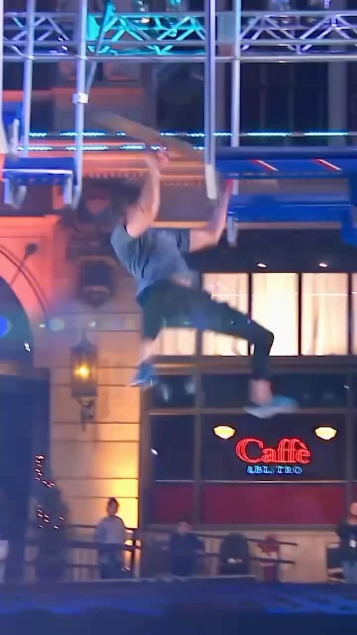 のインスタグラム：「IN CASE YOU MISSED IT. This is our American Ninja Warrior Couples Challenge run! Go visit YouTube if you want to see our live reactions and hear behind-the-scenes stuff.」