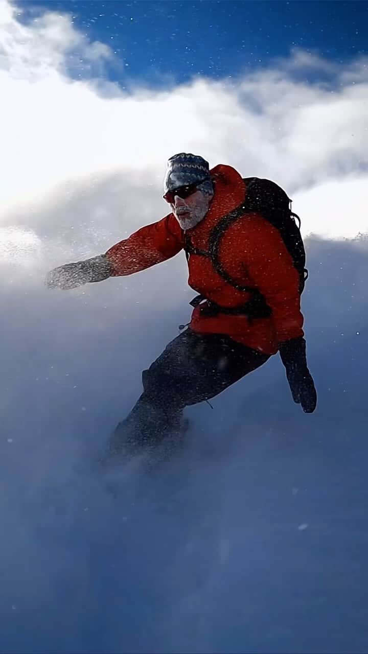 patagoniaのインスタグラム：「Beard meets powder.   Counting down to fresh snow and fast descents!   Video: Aaron Schwartz (@akaschwartz)」