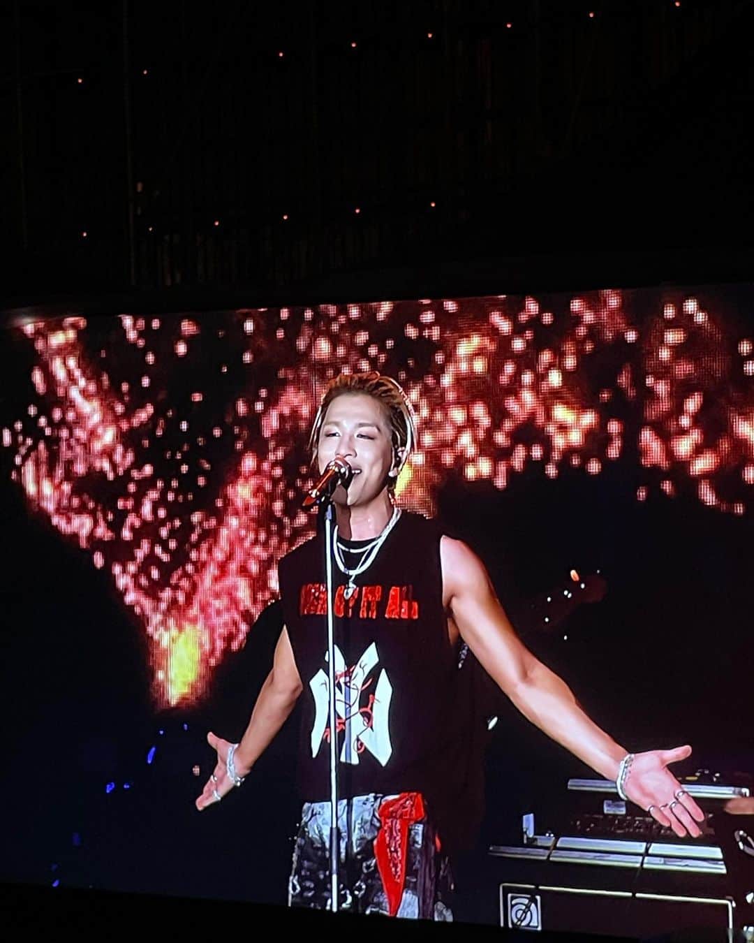 SOLさんのインスタグラム写真 - (SOLInstagram)「Thank u and love u and see u soon 💕#bangkok @octopopfest」10月22日 3時13分 - __youngbae__