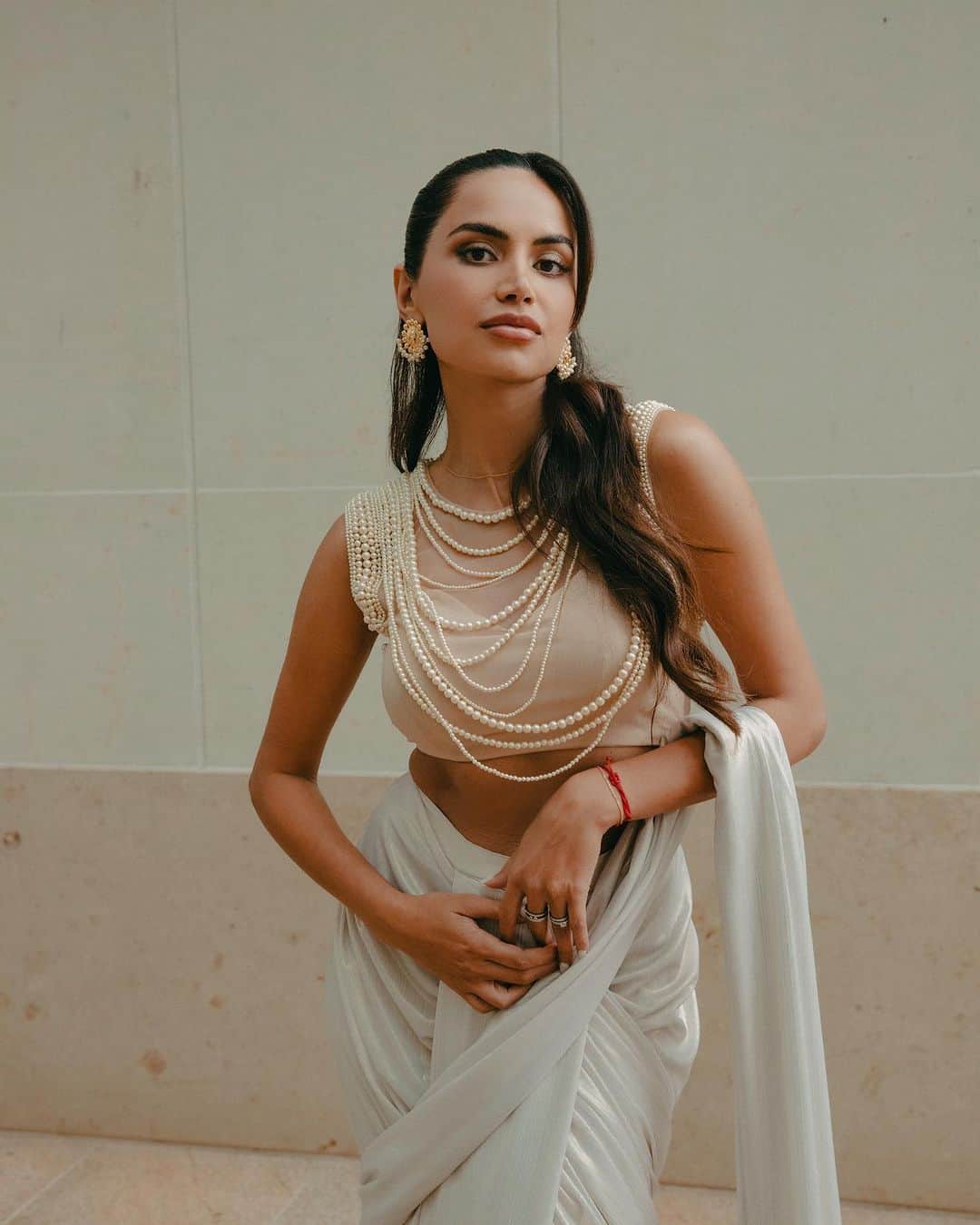 Diipa Büller-Khoslaさんのインスタグラム写真 - (Diipa Büller-KhoslaInstagram)「So in love with this pearl sari by my dearest @siddartha_tytler that I wore for Day 1 of our Diwali Pop up 🤍」10月22日 3時26分 - diipakhosla