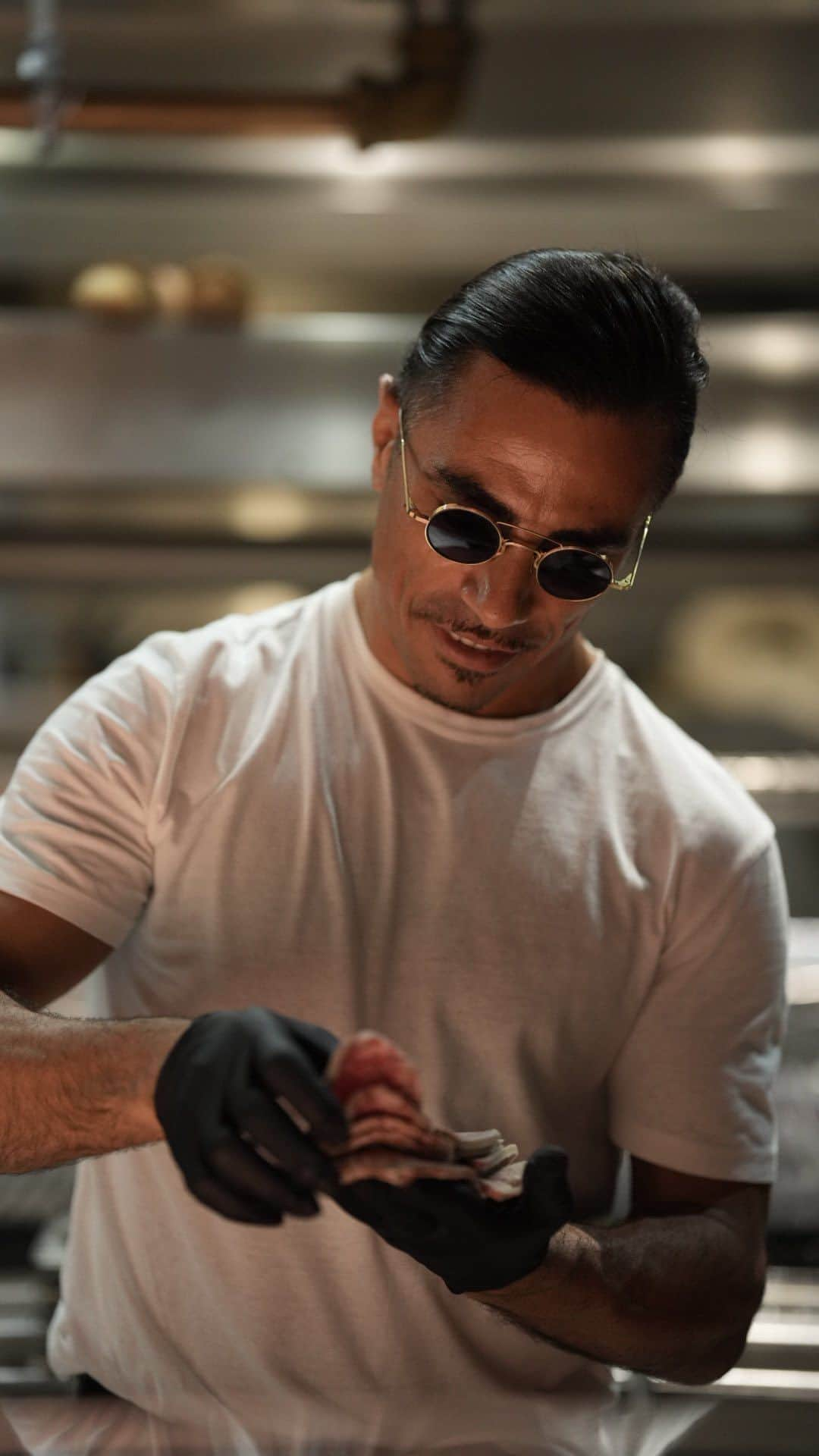 Saltbae（ヌスラット・ガネーシュ）のインスタグラム：「Today is record day #saltbae#salt#saltlife」