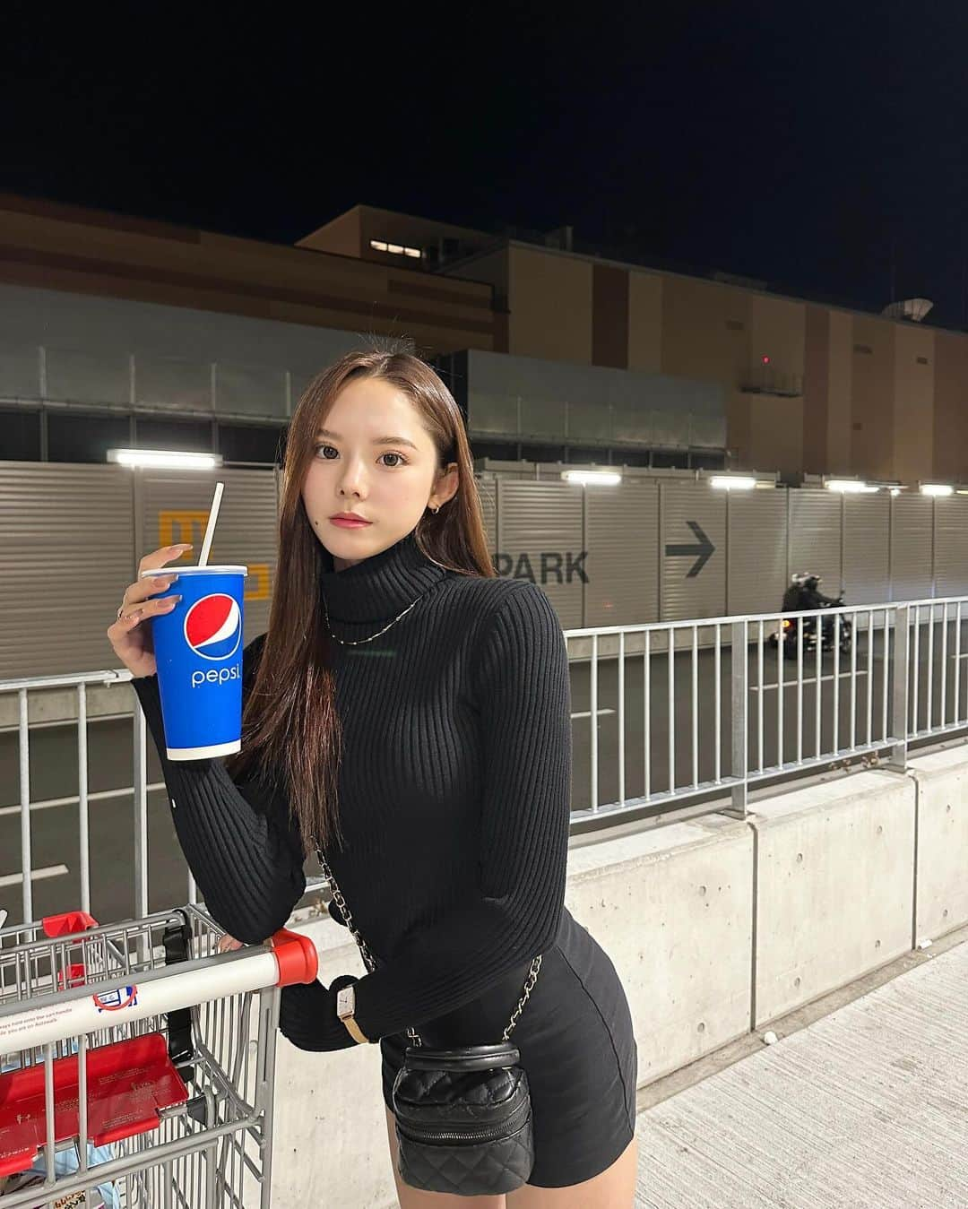 原田美優のインスタグラム：「. コストコのホットドッグ美味しいから行ったら絶対食べてる🌭♡」